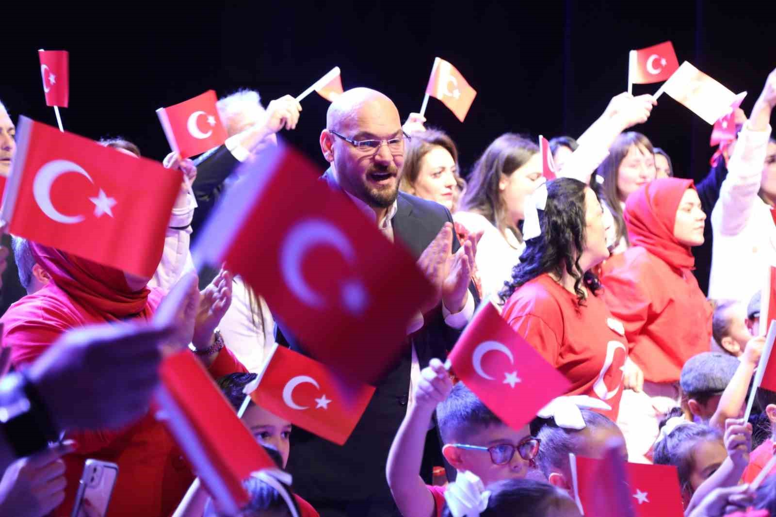 Minikler Cumhuriyet’in 101. yıl dönümünü kutladı
