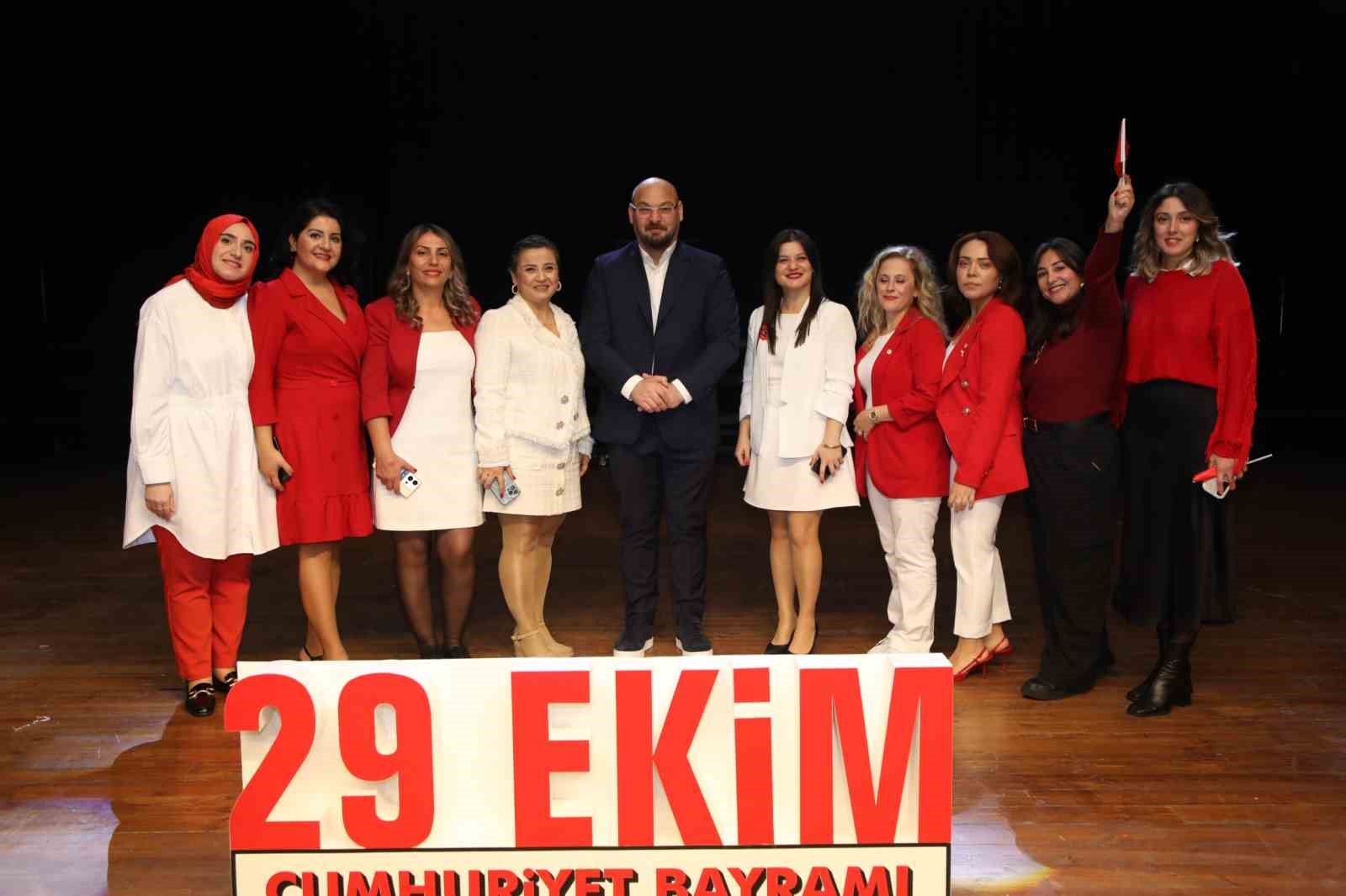 Minikler Cumhuriyet’in 101. yıl dönümünü kutladı
