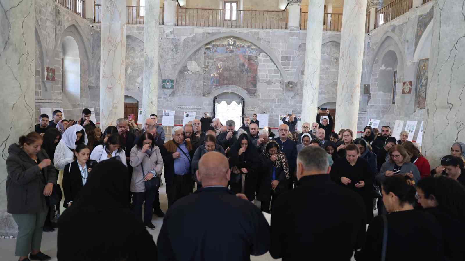 Meryem Ana Kilisesi yerli ve yabancı turistleri ağırlıyor
