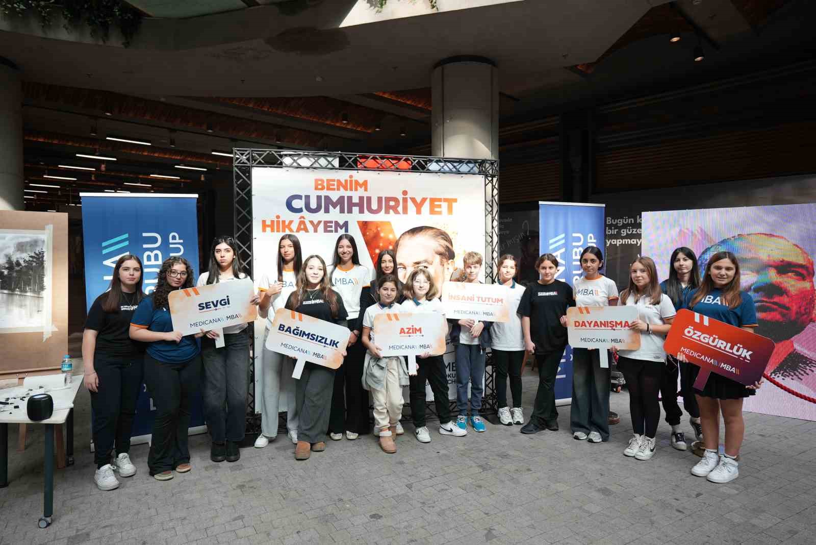 Ressamlar Cumhuriyet’in 101. Yılı için Cumhuriyet Yüzyılı Sanat Çalıştayında bir araya geldi
