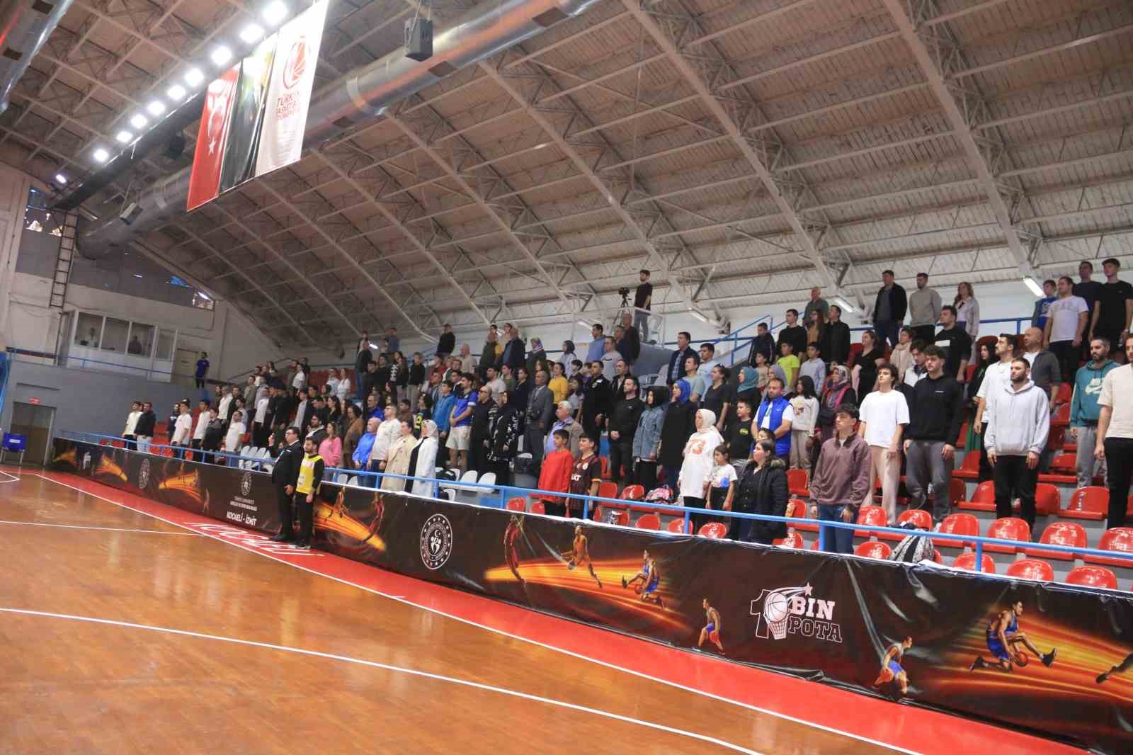 TB2L: Kocaeli BŞB Kağıtspor: 58 - Göztepe: 54
