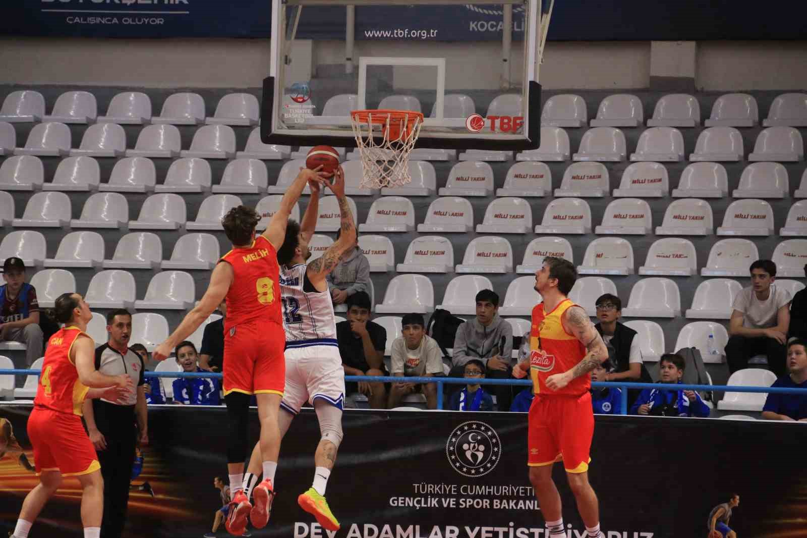 TB2L: Kocaeli BŞB Kağıtspor: 58 - Göztepe: 54
