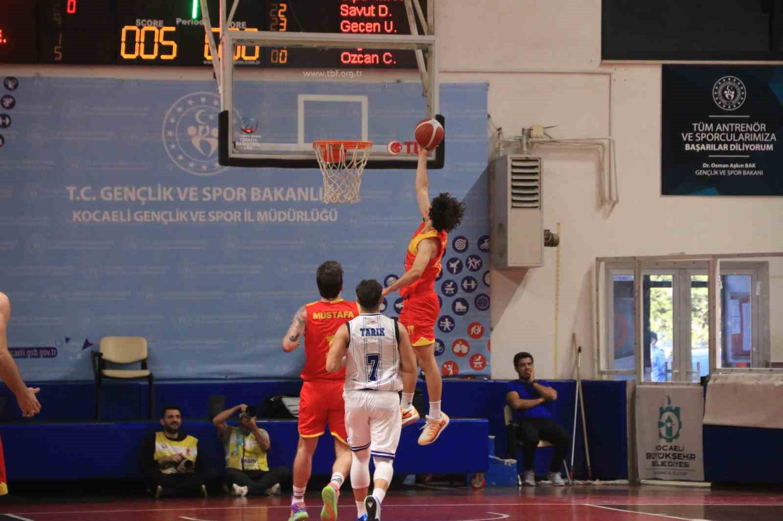 TB2L: Kocaeli BŞB Kağıtspor: 58 - Göztepe: 54
