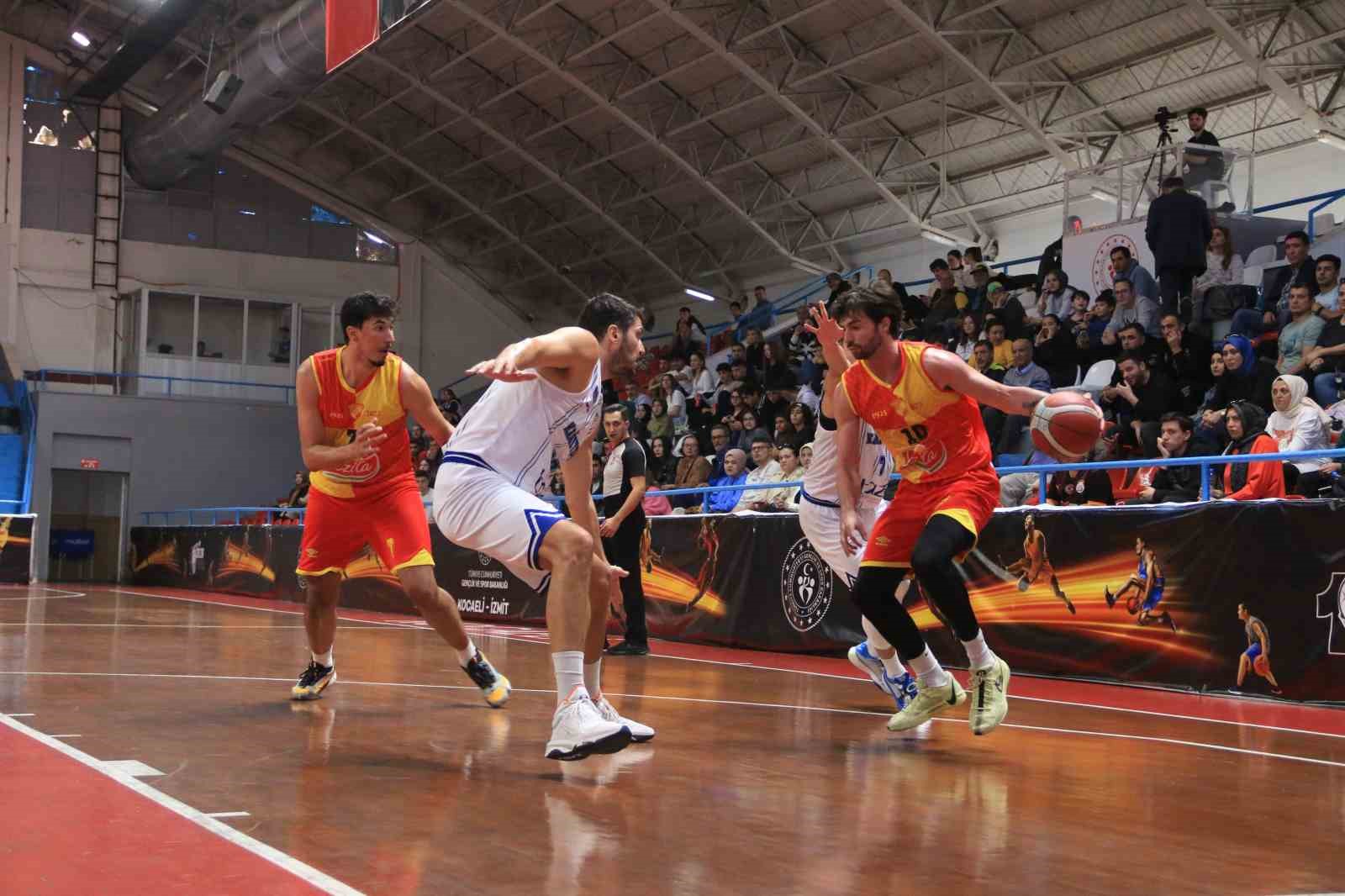 TB2L: Kocaeli BŞB Kağıtspor: 58 - Göztepe: 54
