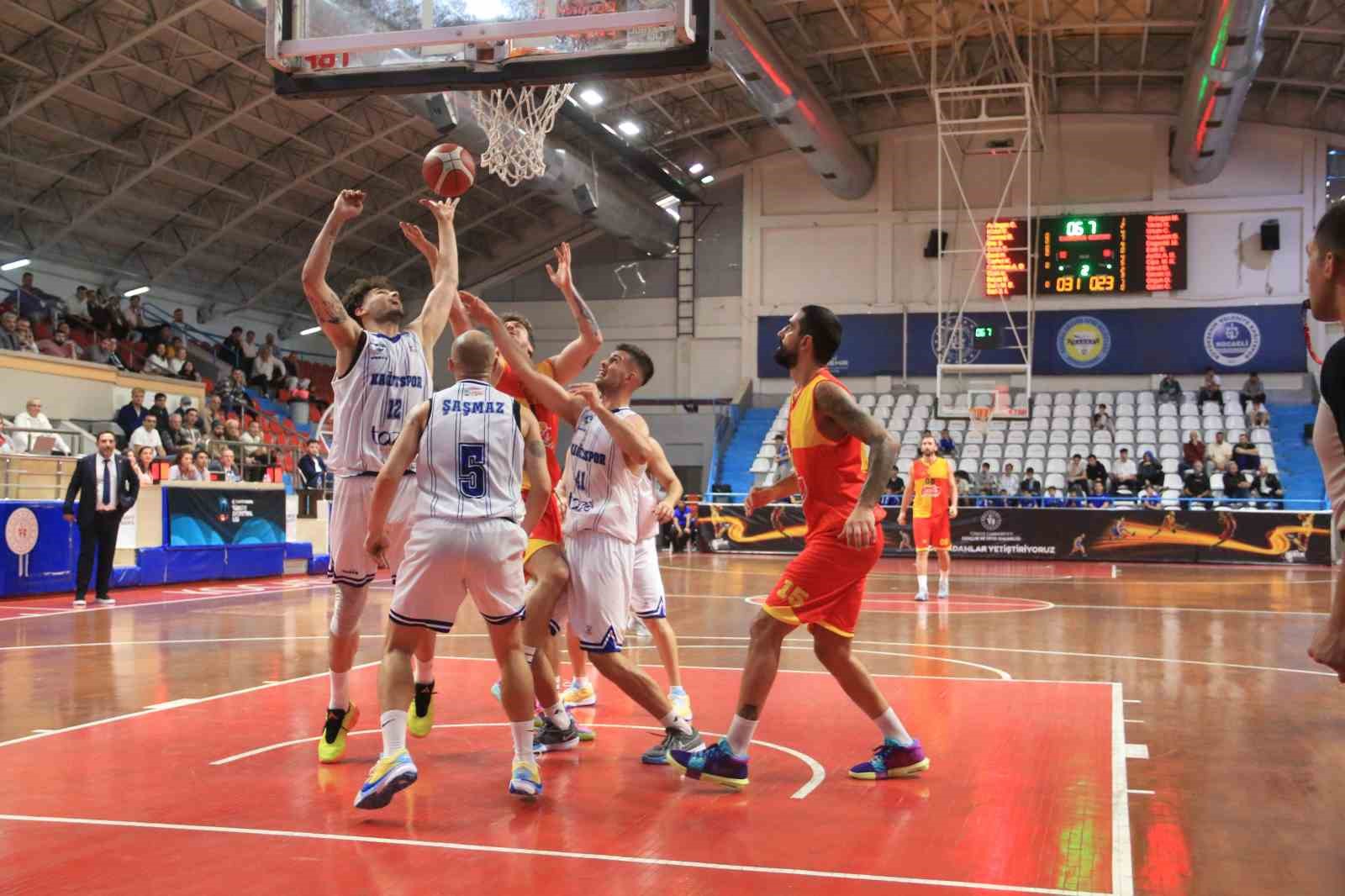 TB2L: Kocaeli BŞB Kağıtspor: 58 - Göztepe: 54
