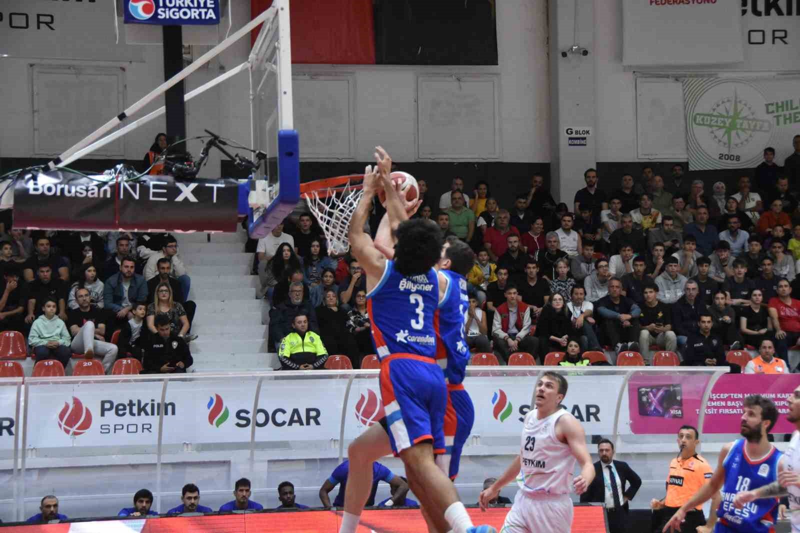 Basketbol Süper Ligi: Aliağa Petkimspor: 79 - Anadolu Efes: 85
