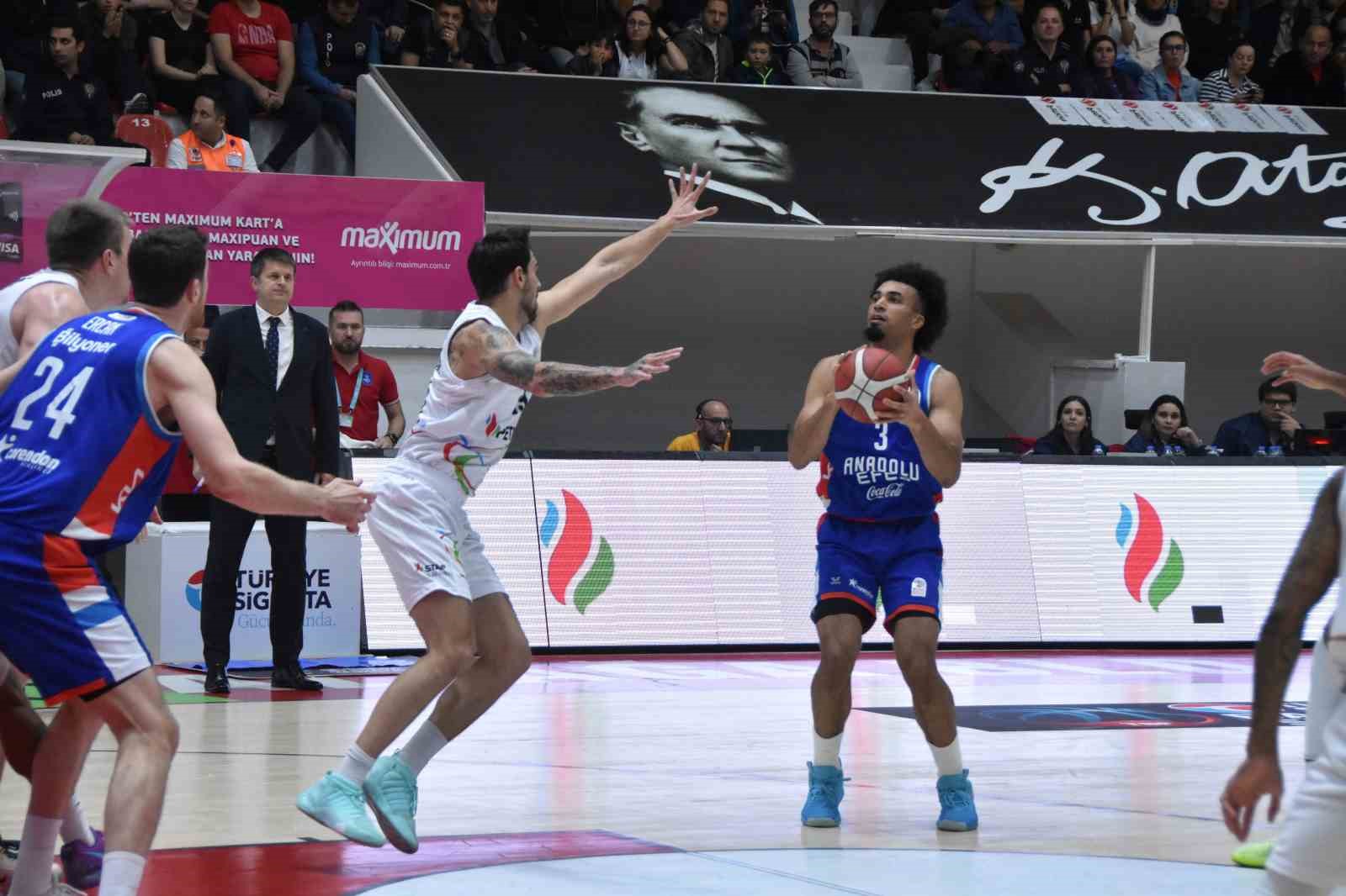 Basketbol Süper Ligi: Aliağa Petkimspor: 79 - Anadolu Efes: 85
