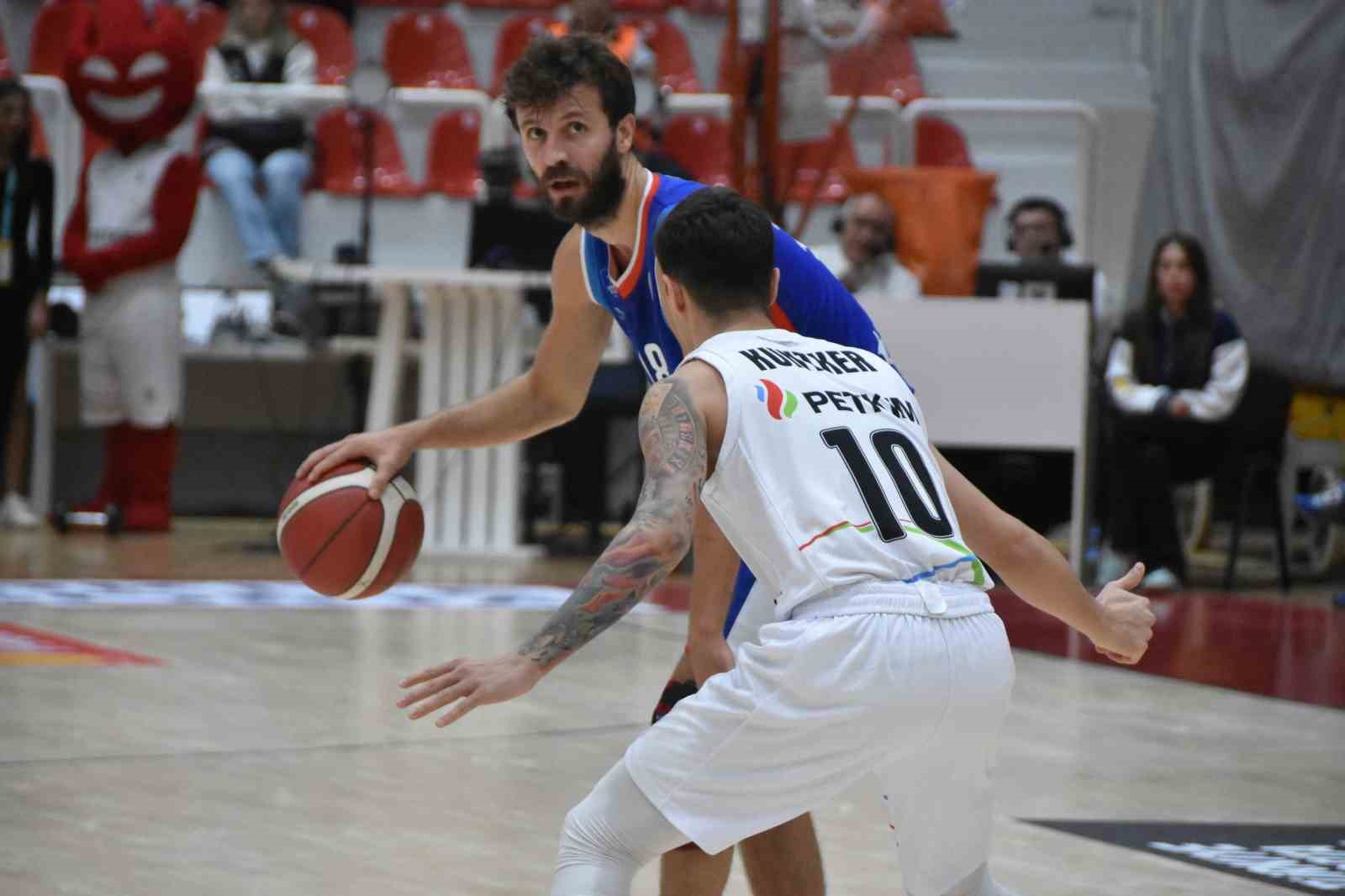 Basketbol Süper Ligi: Aliağa Petkimspor: 79 - Anadolu Efes: 85
