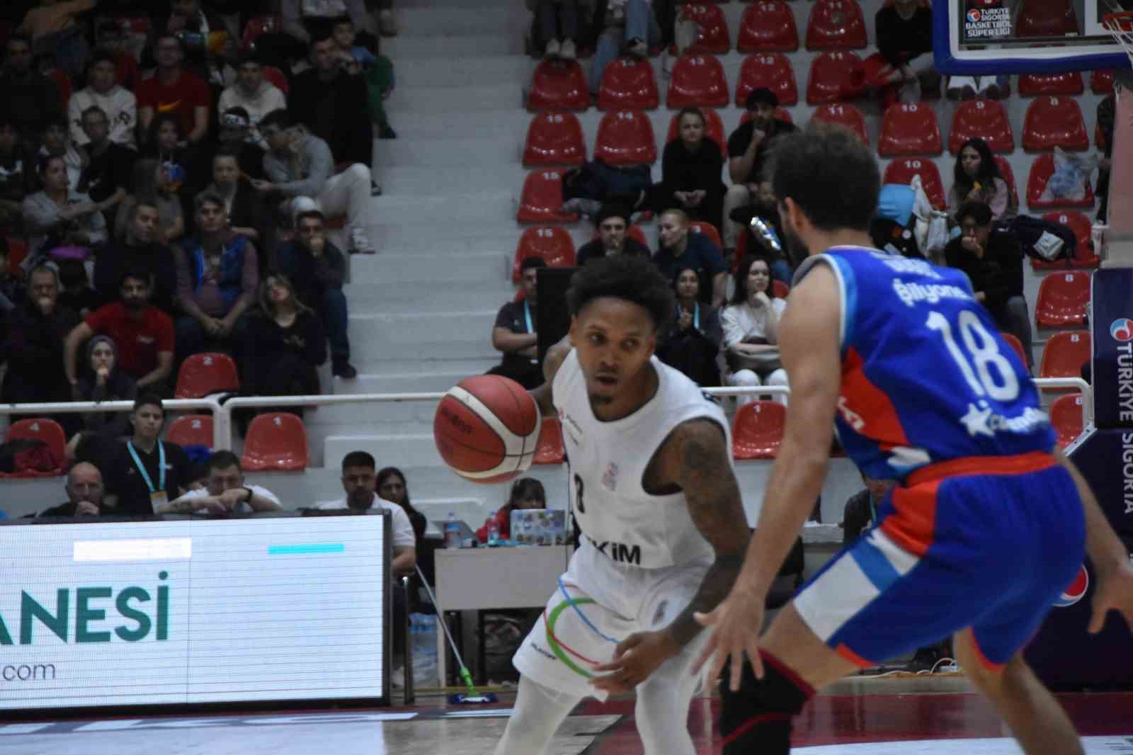 Basketbol Süper Ligi: Aliağa Petkimspor: 79 - Anadolu Efes: 85
