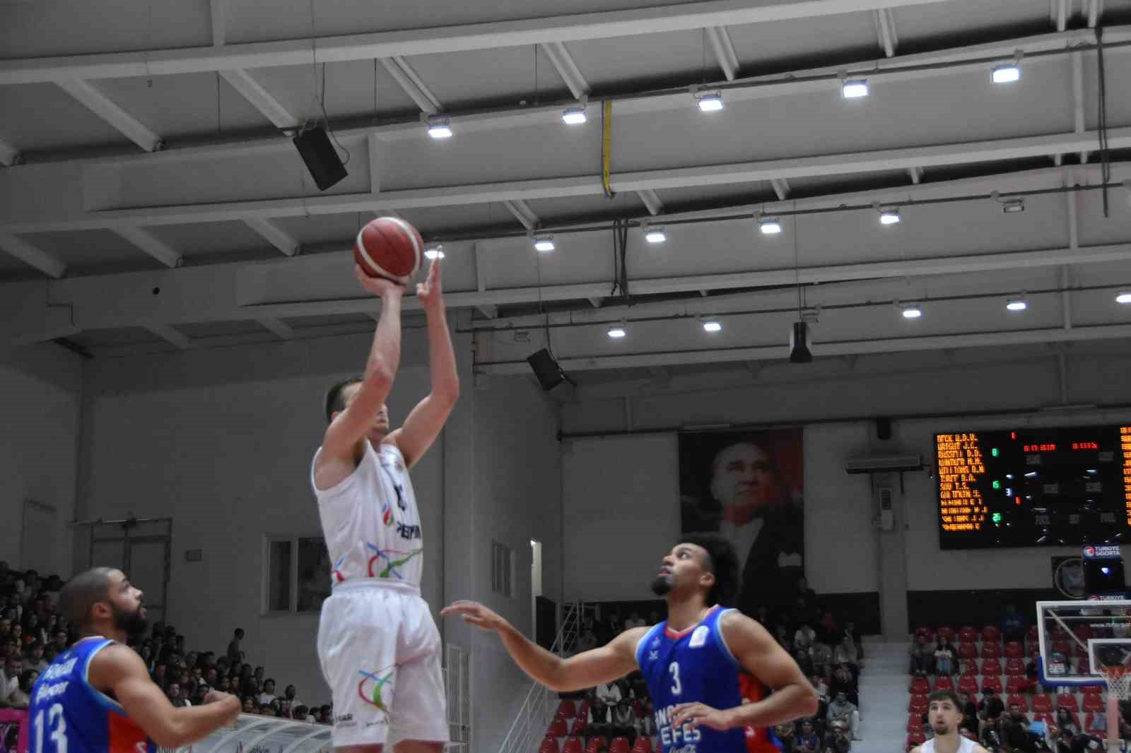 Basketbol Süper Ligi: Aliağa Petkimspor: 79 - Anadolu Efes: 85
