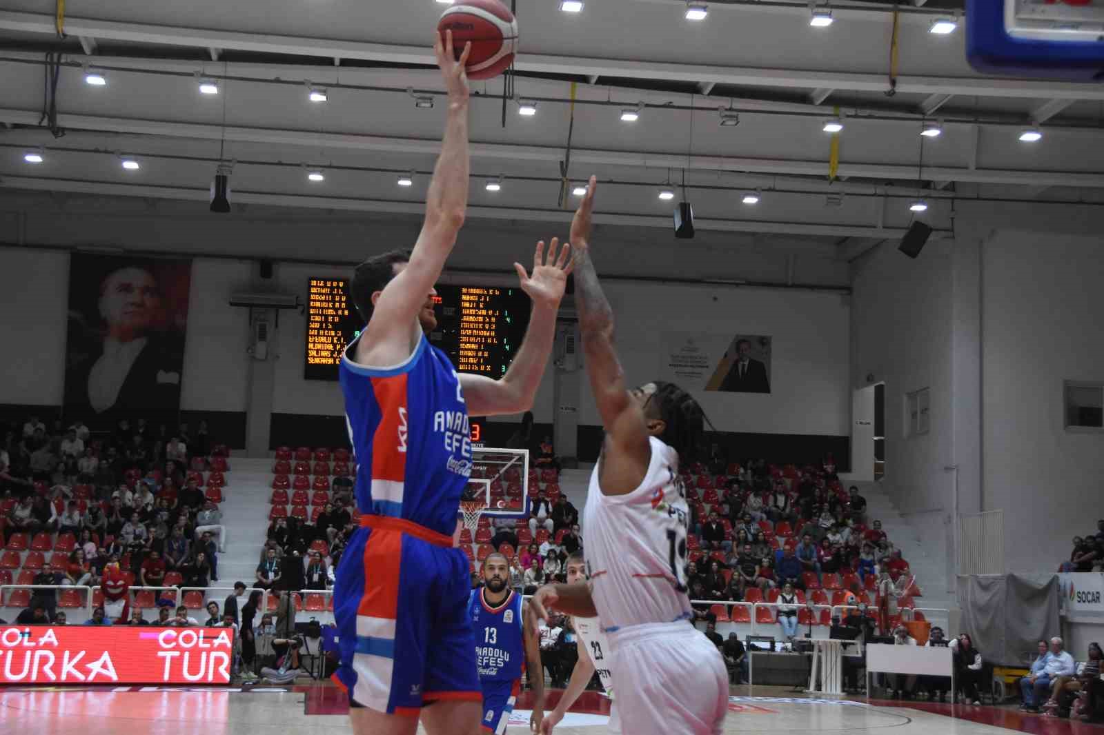 Basketbol Süper Ligi: Aliağa Petkimspor: 79 - Anadolu Efes: 85
