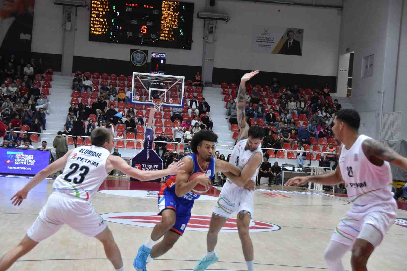 Basketbol Süper Ligi: Aliağa Petkimspor: 79 - Anadolu Efes: 85
