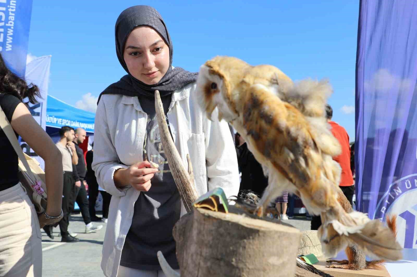 BARÜ öğrenci kulüpleri yeni takım arkadaşlarıyla bir araya geldi
