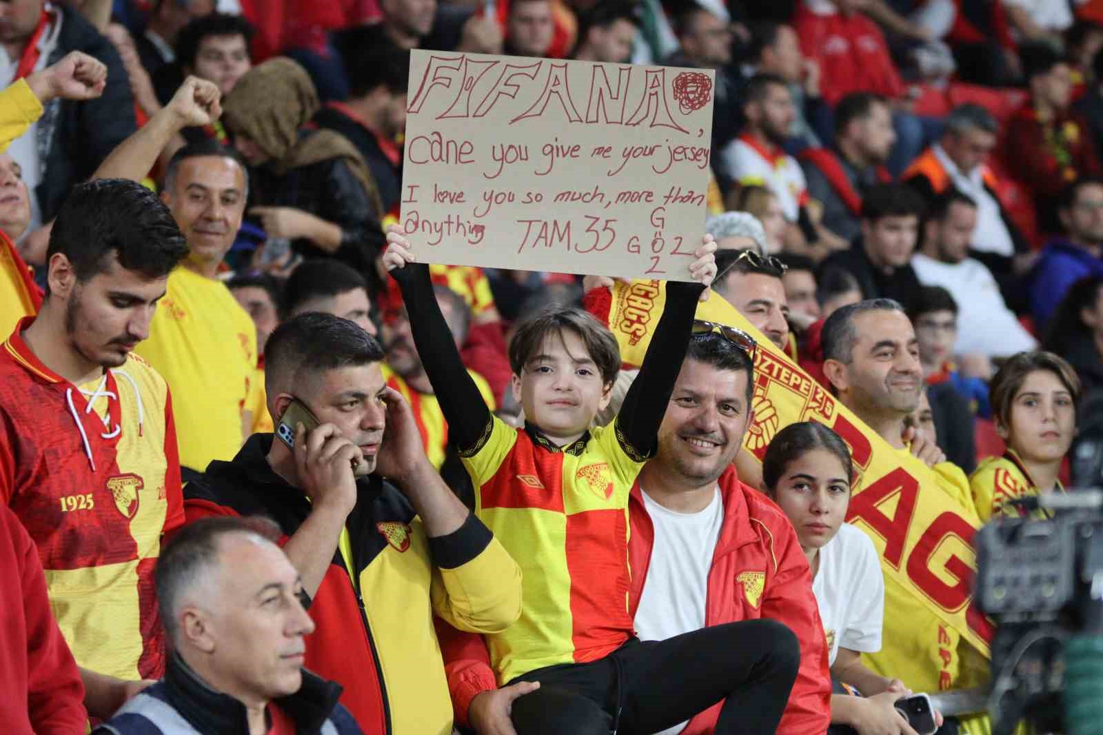 Trendyol Süper Lig: Göztepe: 0 - Tranzonspor: 0 (Maç devam ediyor)
