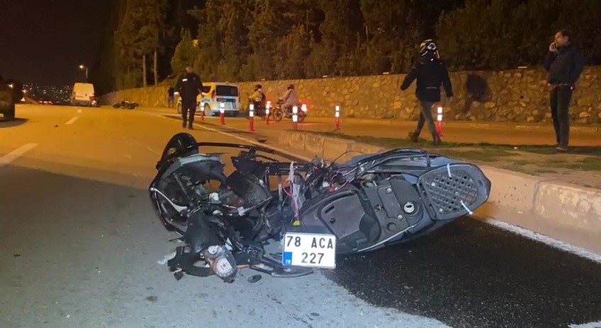 Karabük’te motosikletler çarpıştı: 1 ölü, 2 yaralı
