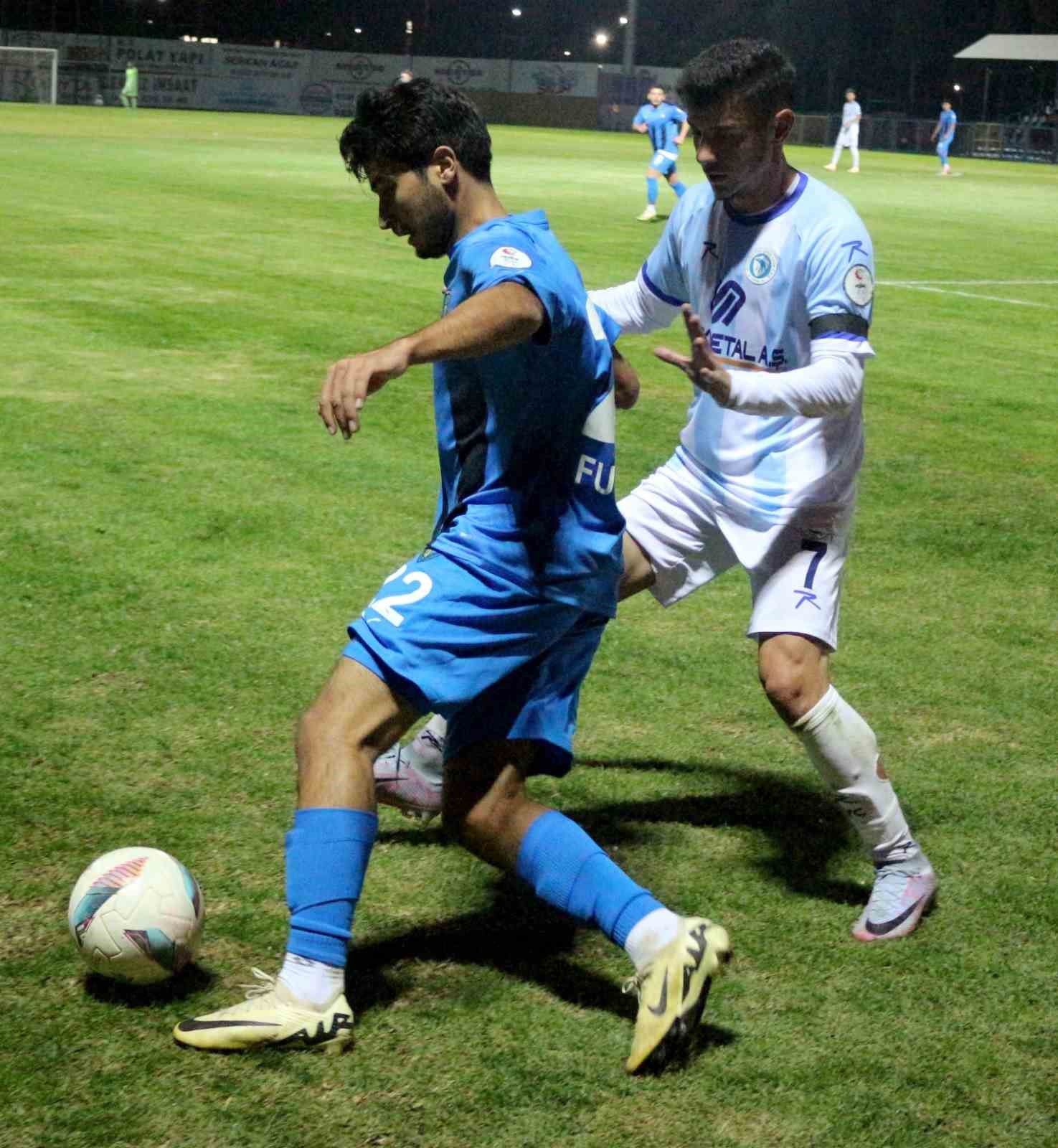 Karacabey Belediyespor - Beyoğlu Yeni Çarşı: 0-4
