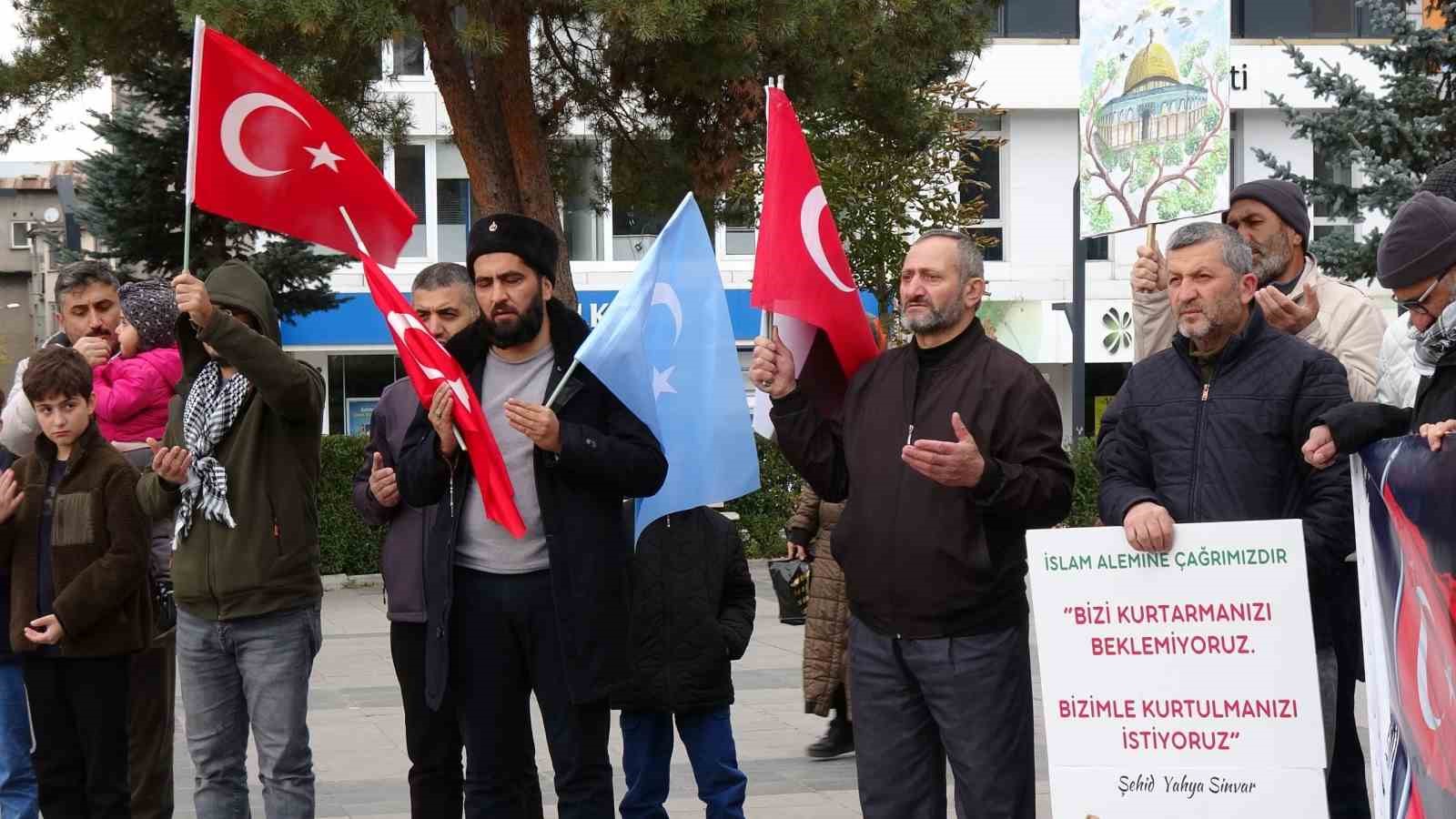 Sağlık çalışanları sessiz yürüyüşlerini 50’nci haftada da sürdürdü
