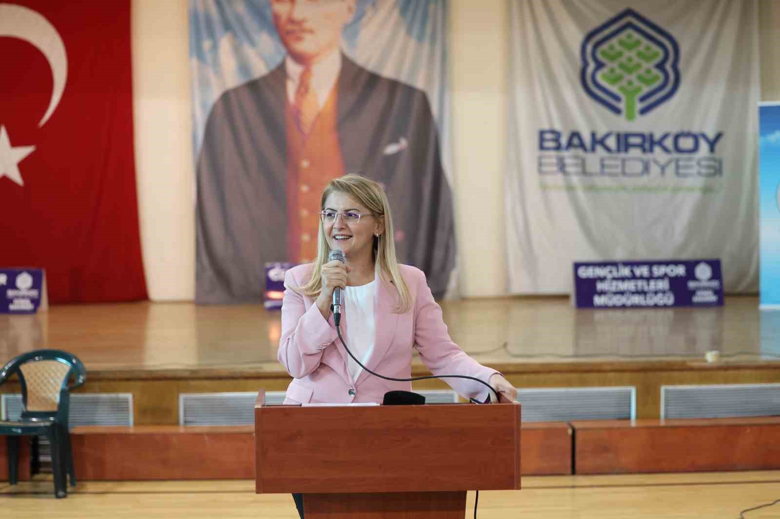 Bakırköy Belediyesi’nin Cumhuriyetin 101. Yılına özel düzenlediği ‘Cumhuriyet bizim’ şenlikleri başladı
