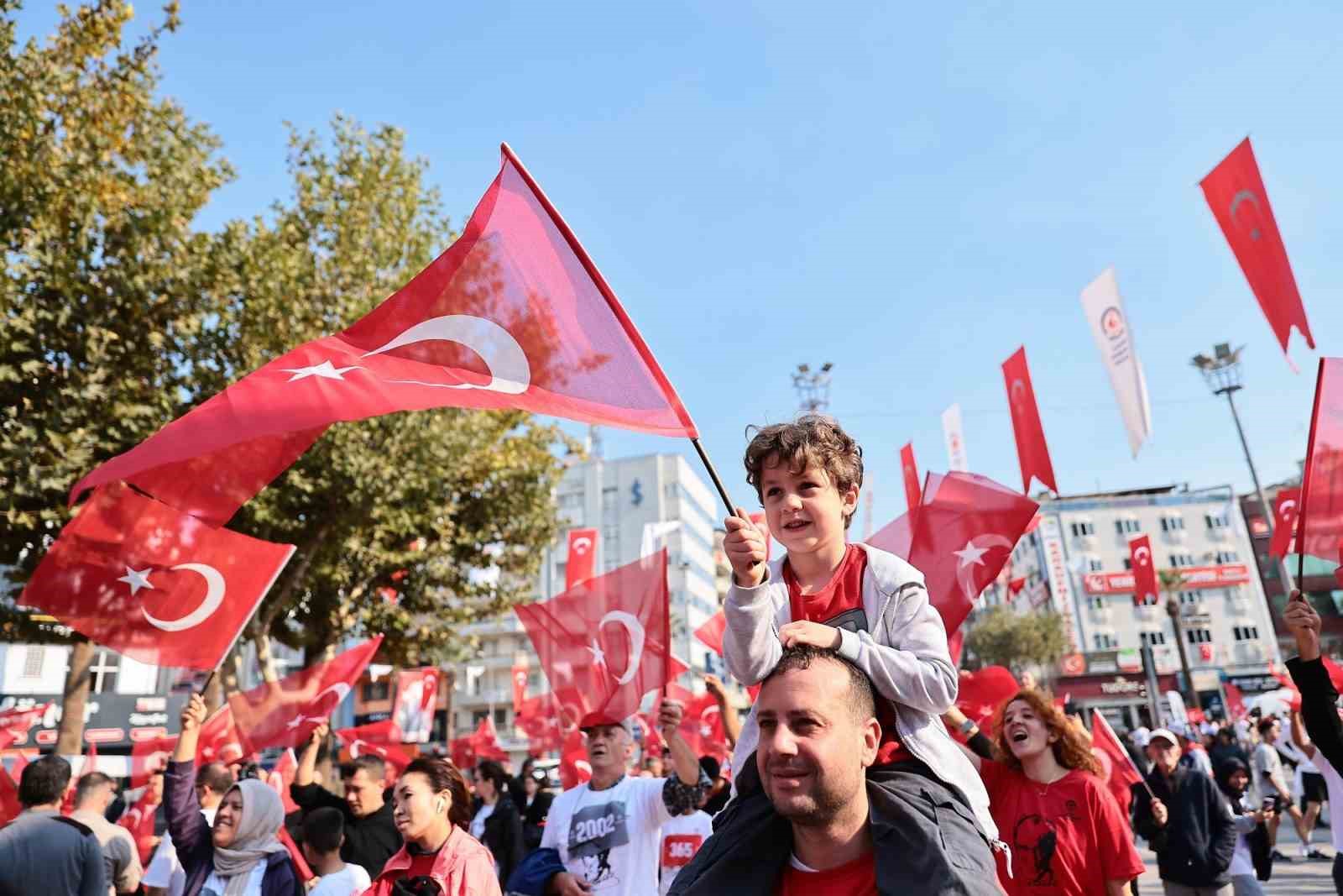 Denizli, Cumhuriyet Koşusuna akın etti
