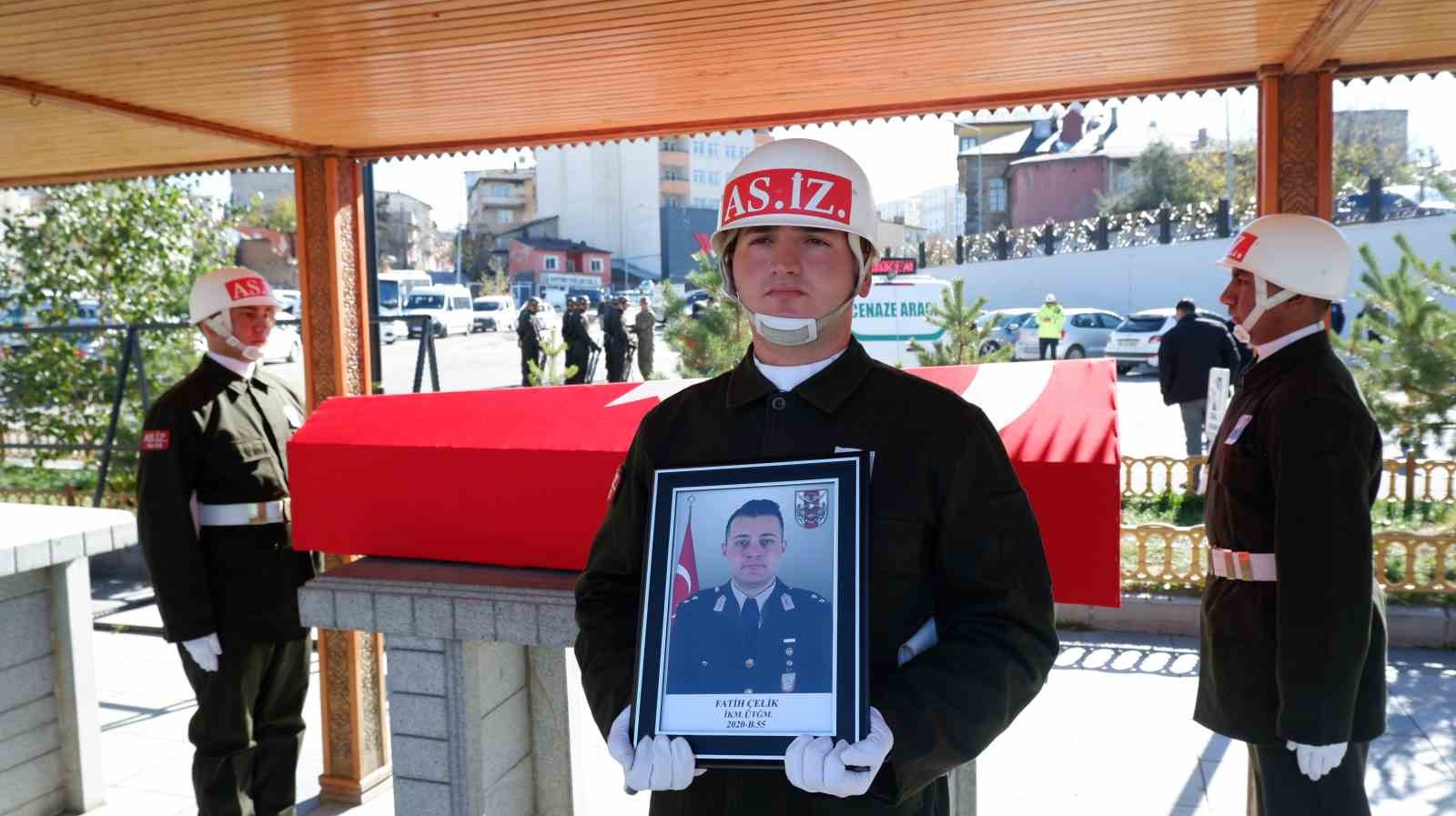 Erzurum şehidini gözyaşlarıyla uğurladı
