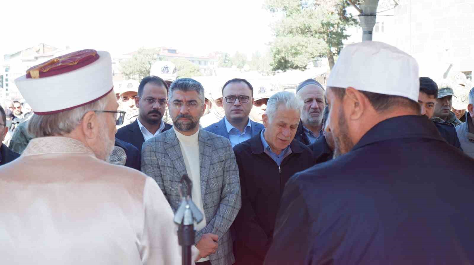 Erzurum şehidini gözyaşlarıyla uğurladı
