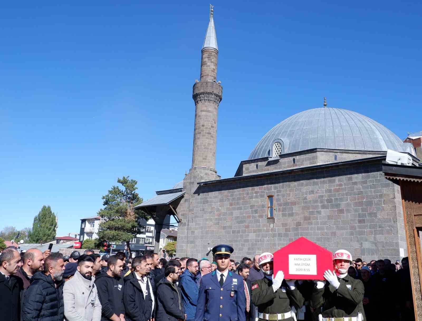 Erzurum şehidini gözyaşlarıyla uğurladı
