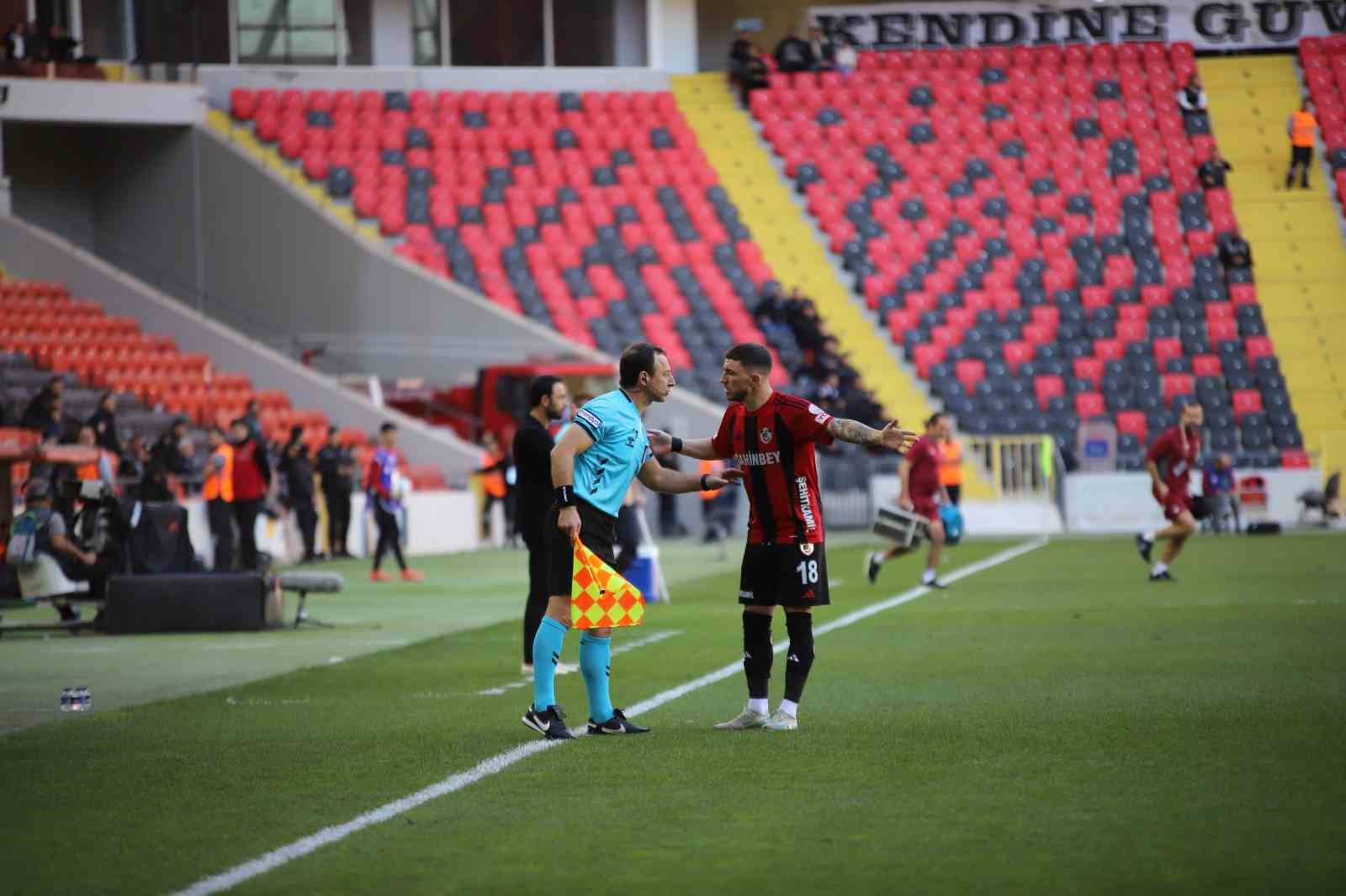 Trendyol Süper Lig: Gaziantep FK: 0 - Konyaspor: 1 (Maç devam ediyor)
