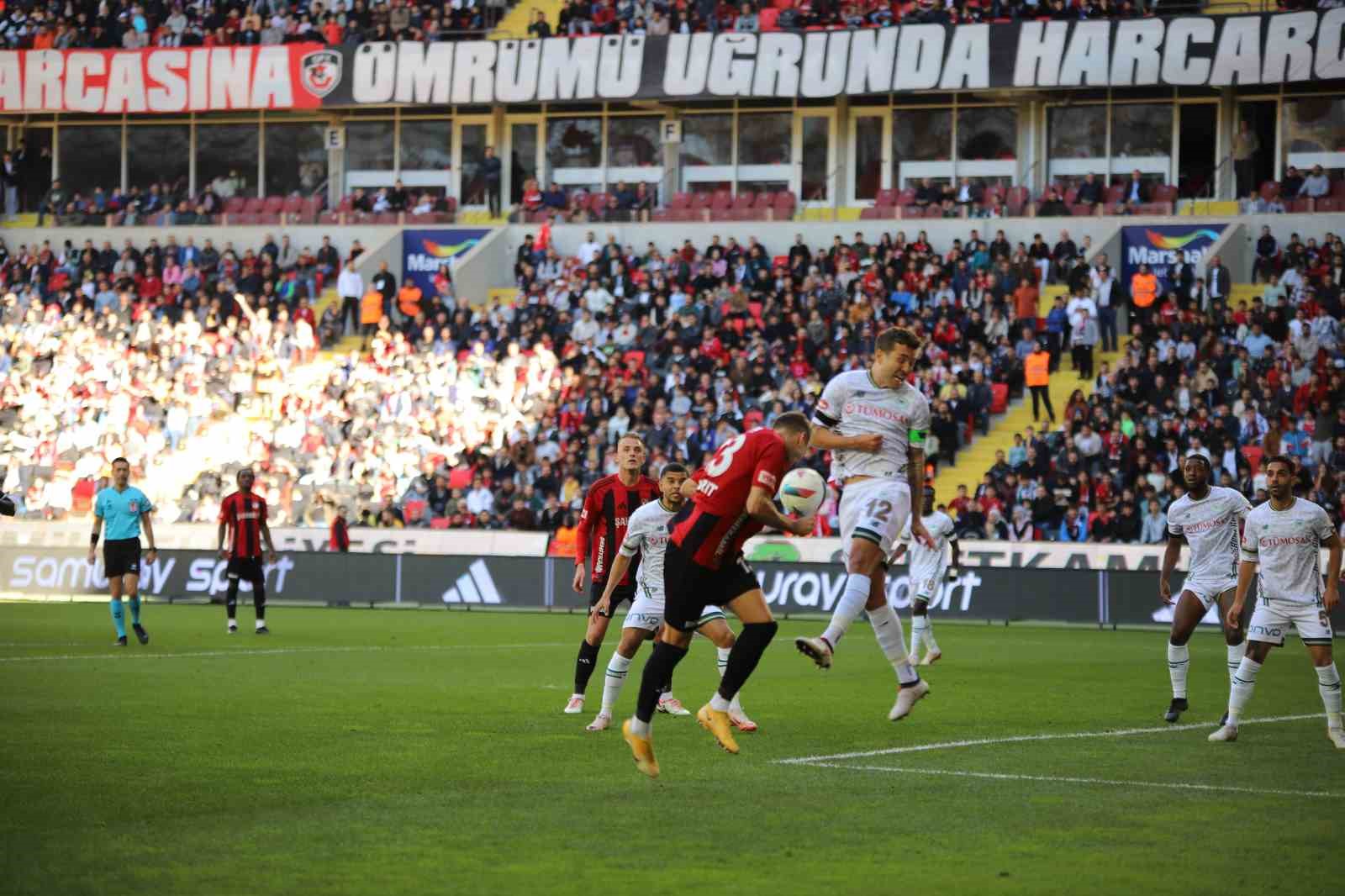 Trendyol Süper Lig: Gaziantep FK: 0 - Konyaspor: 1 (Maç devam ediyor)
