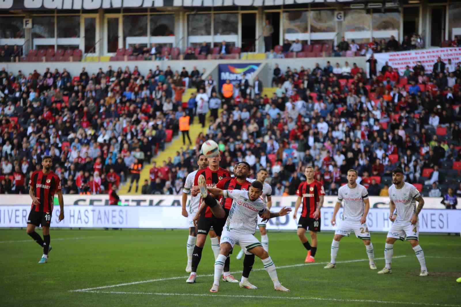 Trendyol Süper Lig: Gaziantep FK: 0 - Konyaspor: 1 (Maç devam ediyor)
