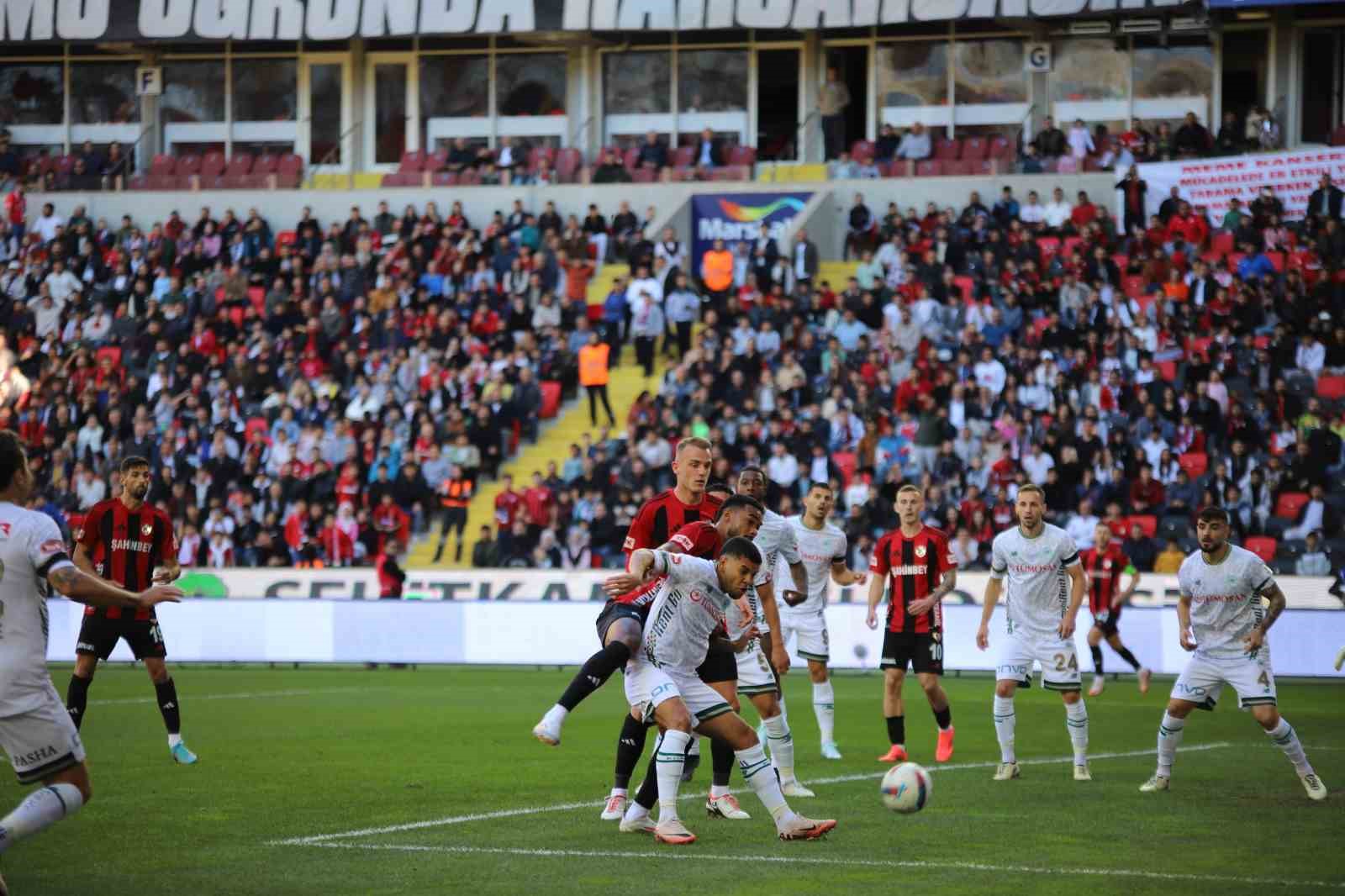 Trendyol Süper Lig: Gaziantep FK: 0 - Konyaspor: 1 (Maç devam ediyor)
