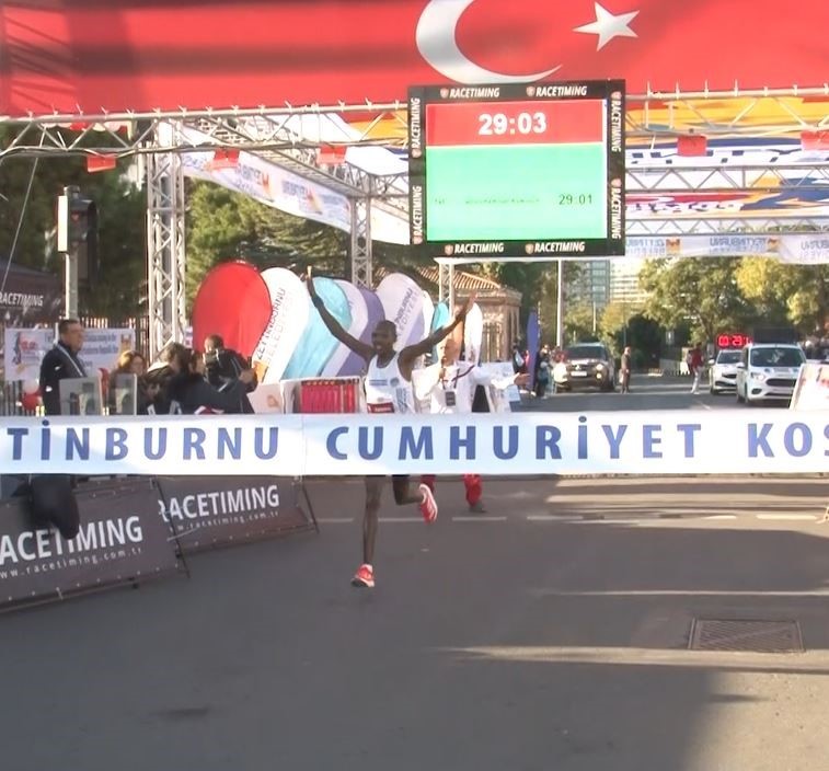 Zeytinburnu Uluslararası Cumhuriyet Koşusu, 2024 yarışmacının katılımıyla gerçekleşti
