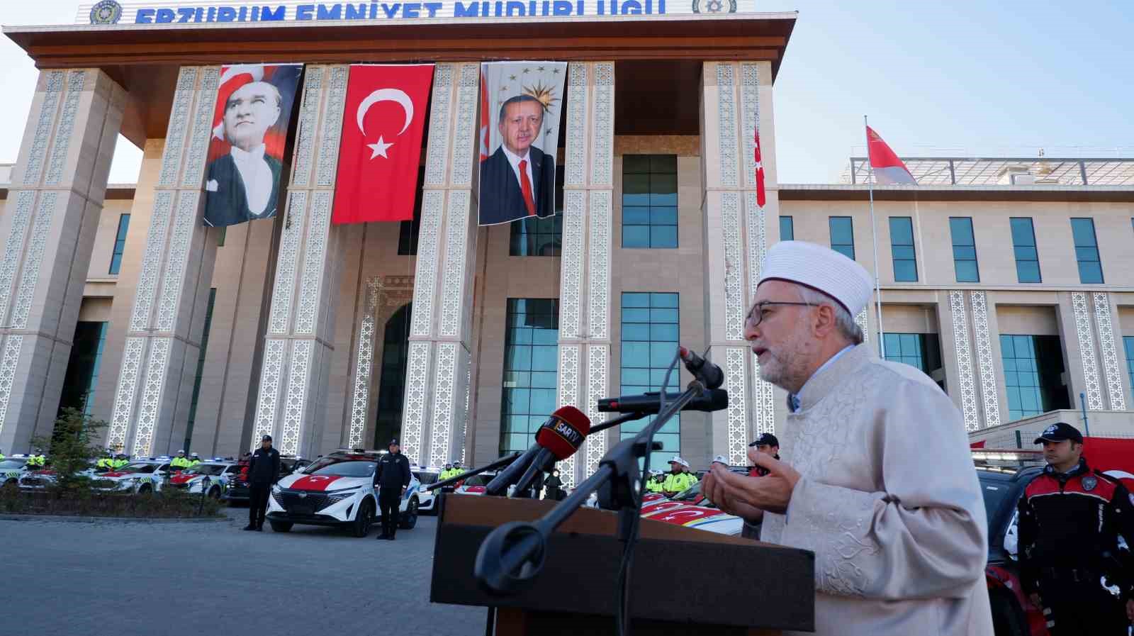 Erzurum polisine araç desteği
