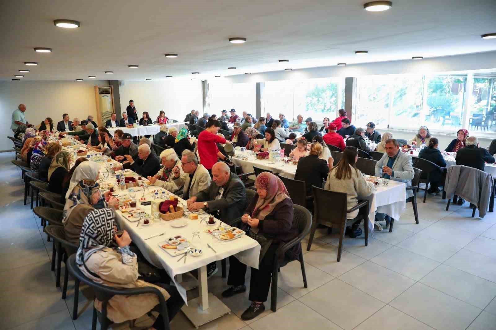 Başkan Yetişkin, şehit aileleri ve gazilerle kahvaltıda buluştu
