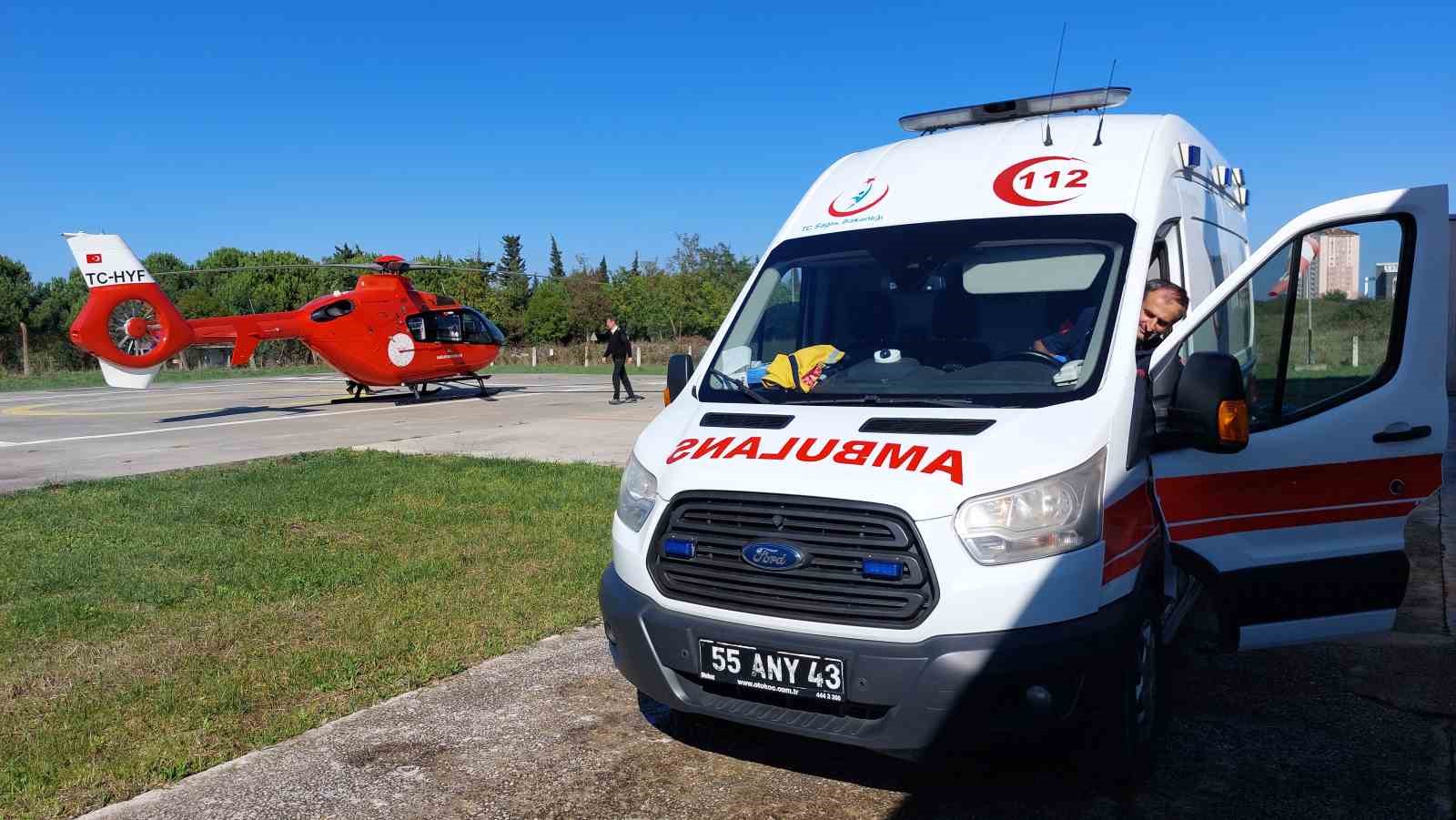 Kalp krizi geçiren yaşlı adamın yardımına ambulans helikopter yetişti
