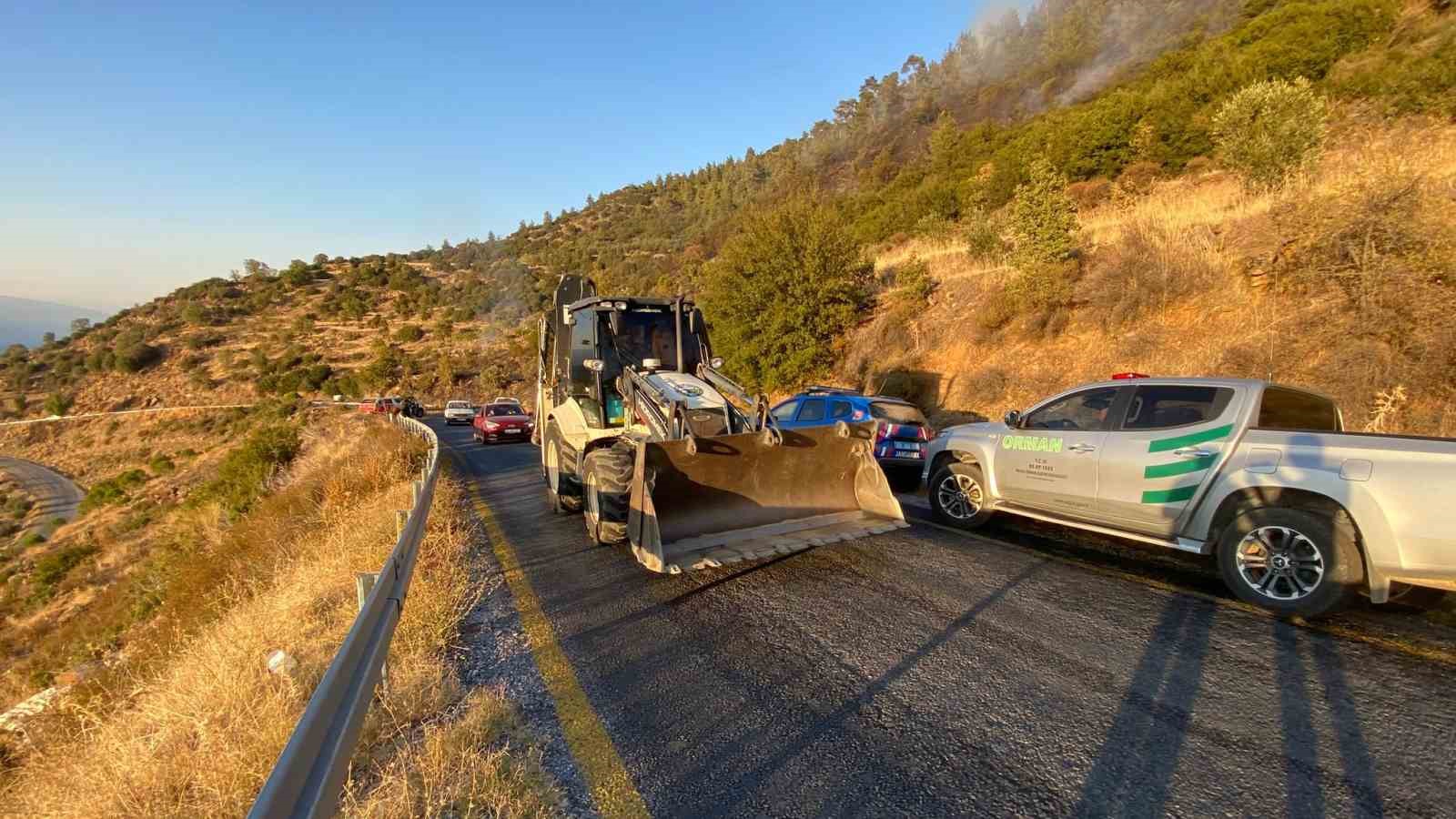 Bozdoğan yangınının önü kesildi
