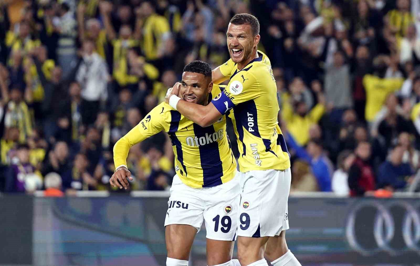 Trendyol Süper Lig: Fenerbahçe: 1 - Bodrum FK: 0 (İlk yarı)
