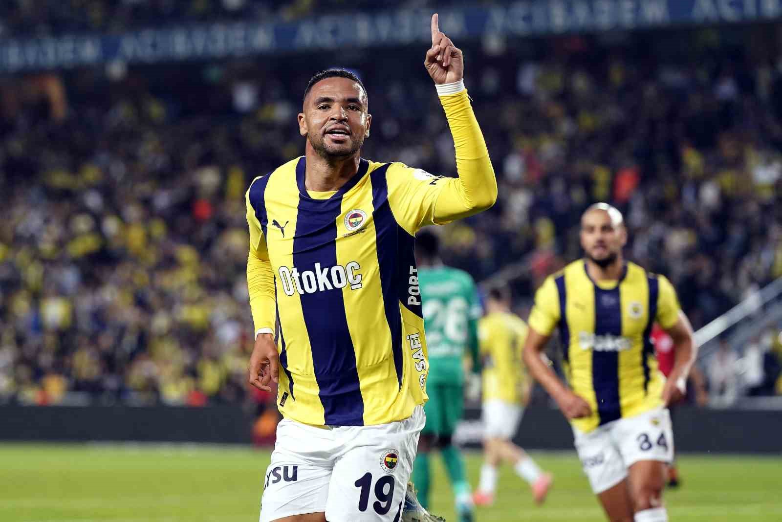 Trendyol Süper Lig: Fenerbahçe: 1 - Bodrum FK: 0 (İlk yarı)
