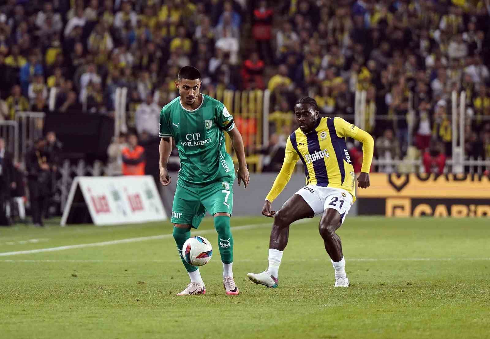 Trendyol Süper Lig: Fenerbahçe: 1 - Bodrum FK: 0 (İlk yarı)
