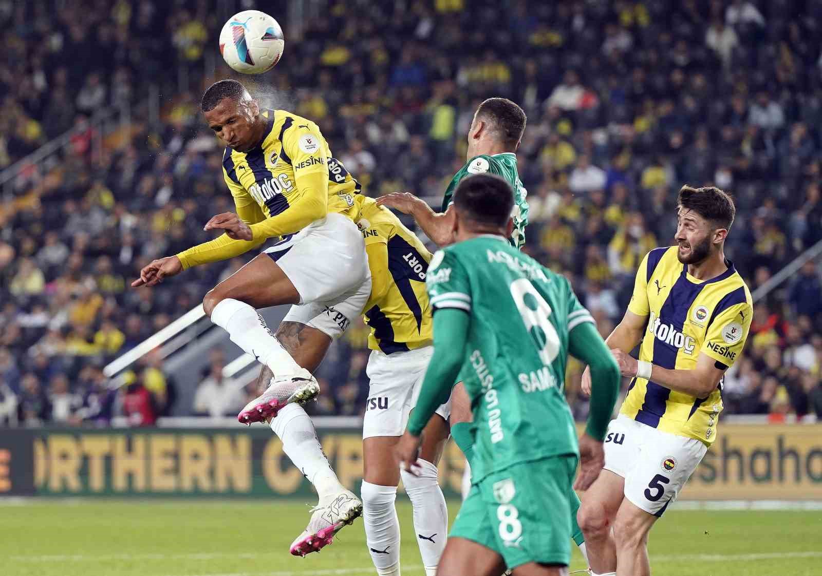 Trendyol Süper Lig: Fenerbahçe: 1 - Bodrum FK: 0 (İlk yarı)
