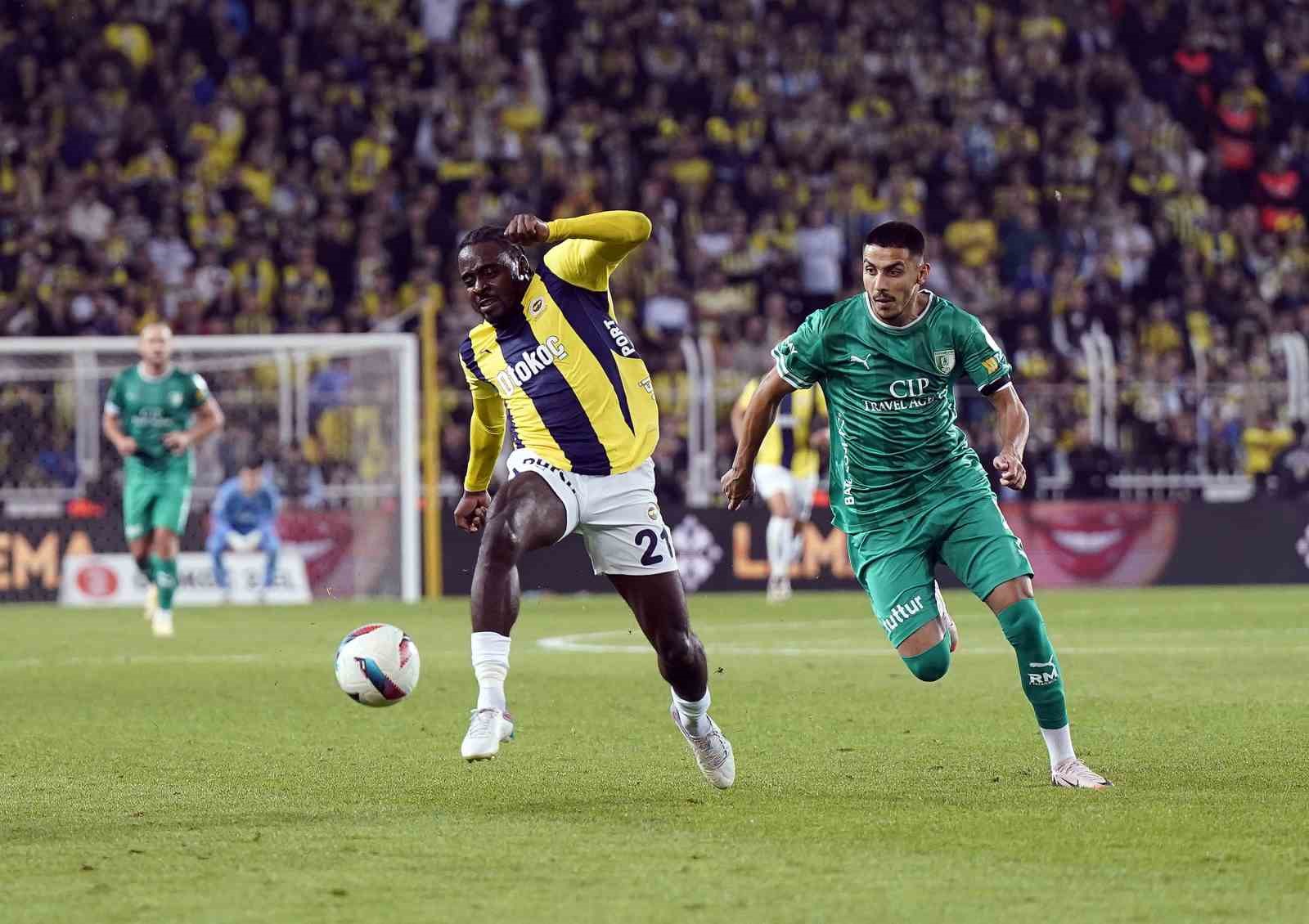 Trendyol Süper Lig: Fenerbahçe: 1 - Bodrum FK: 0 (İlk yarı)
