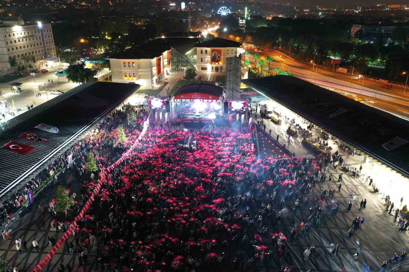 Osmangazi’de muhteşem Cumhuriyet Bayramı konseri
