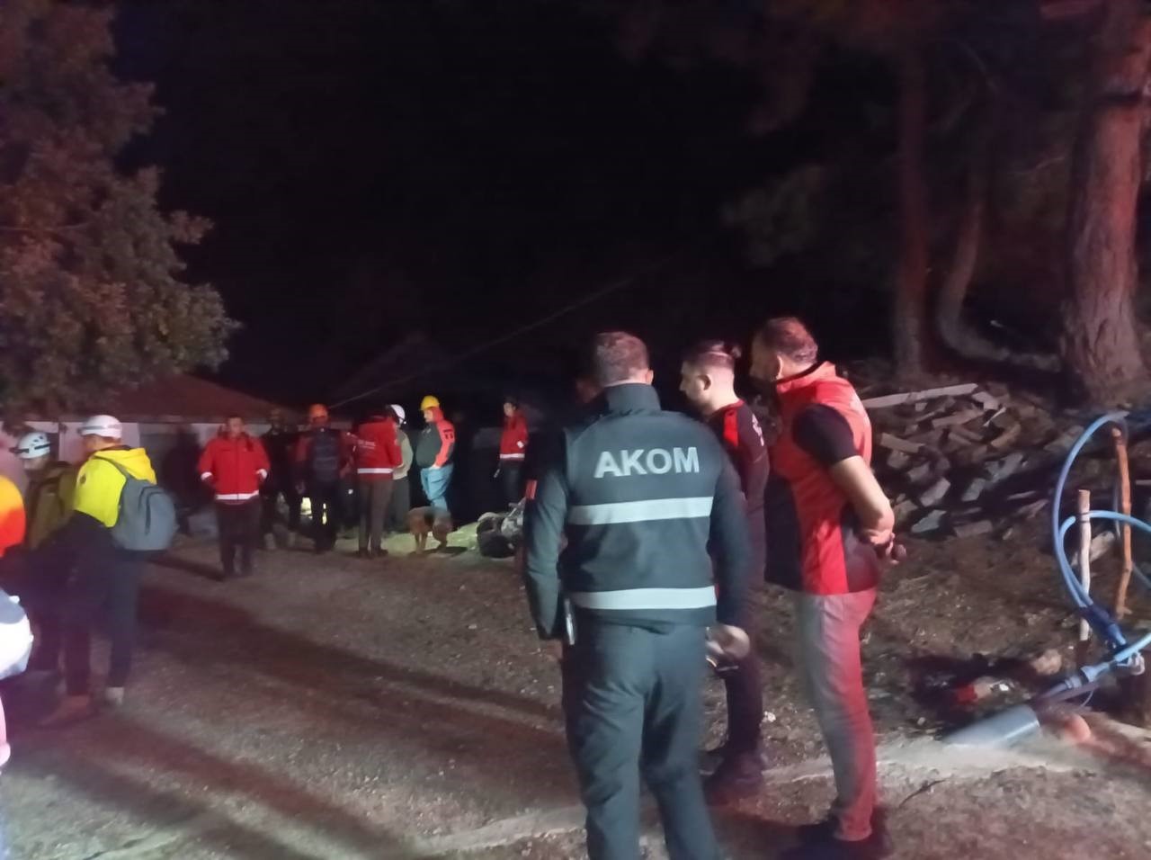 Adana’nın Kozan ilçesindeki depremde ilk belirlemelere göre 6 ev hasar gördü
