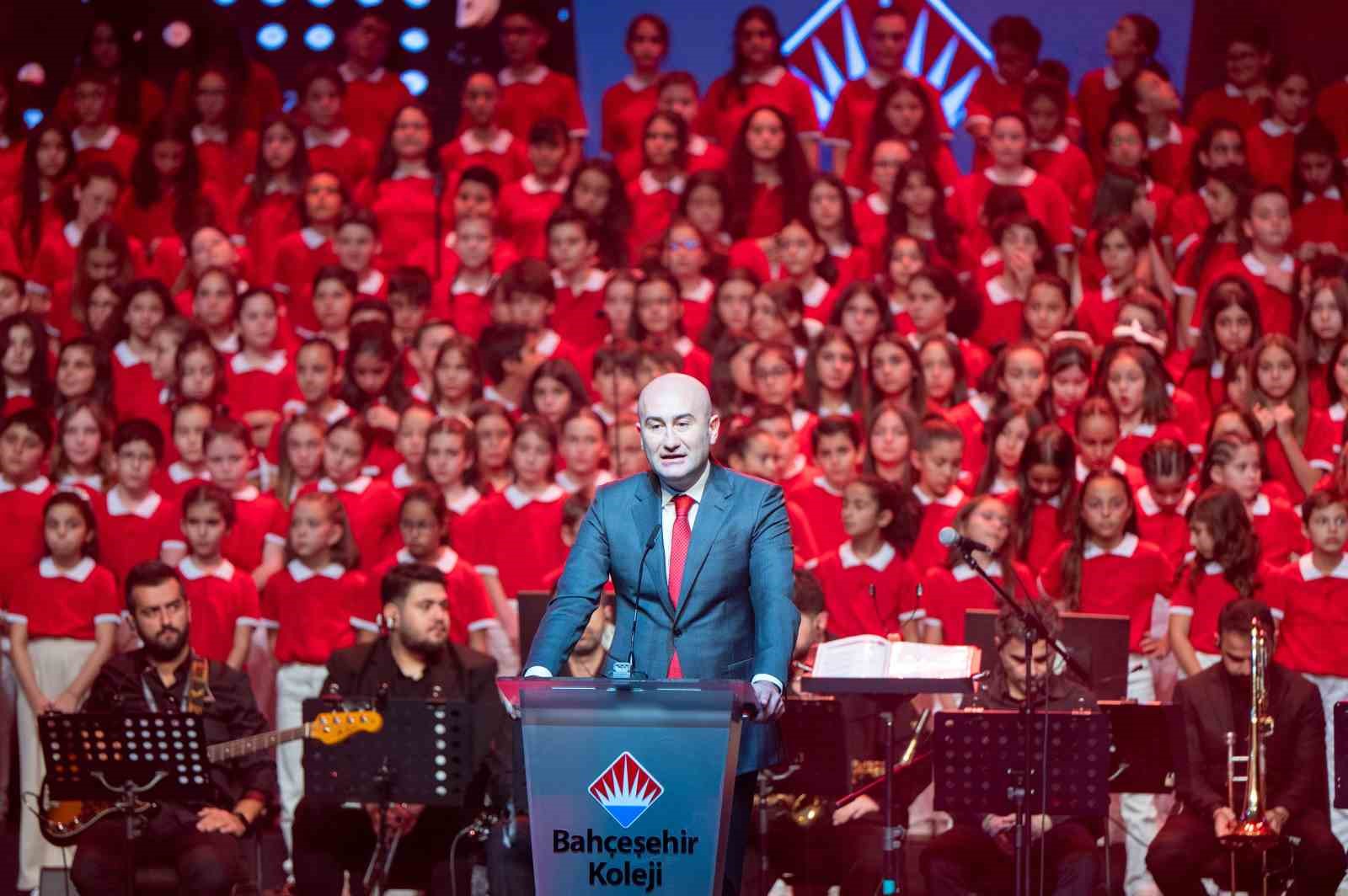 Cumhuriyet gençlerinden Cumhuriyet’in 101’inci yılına yakışır konser
