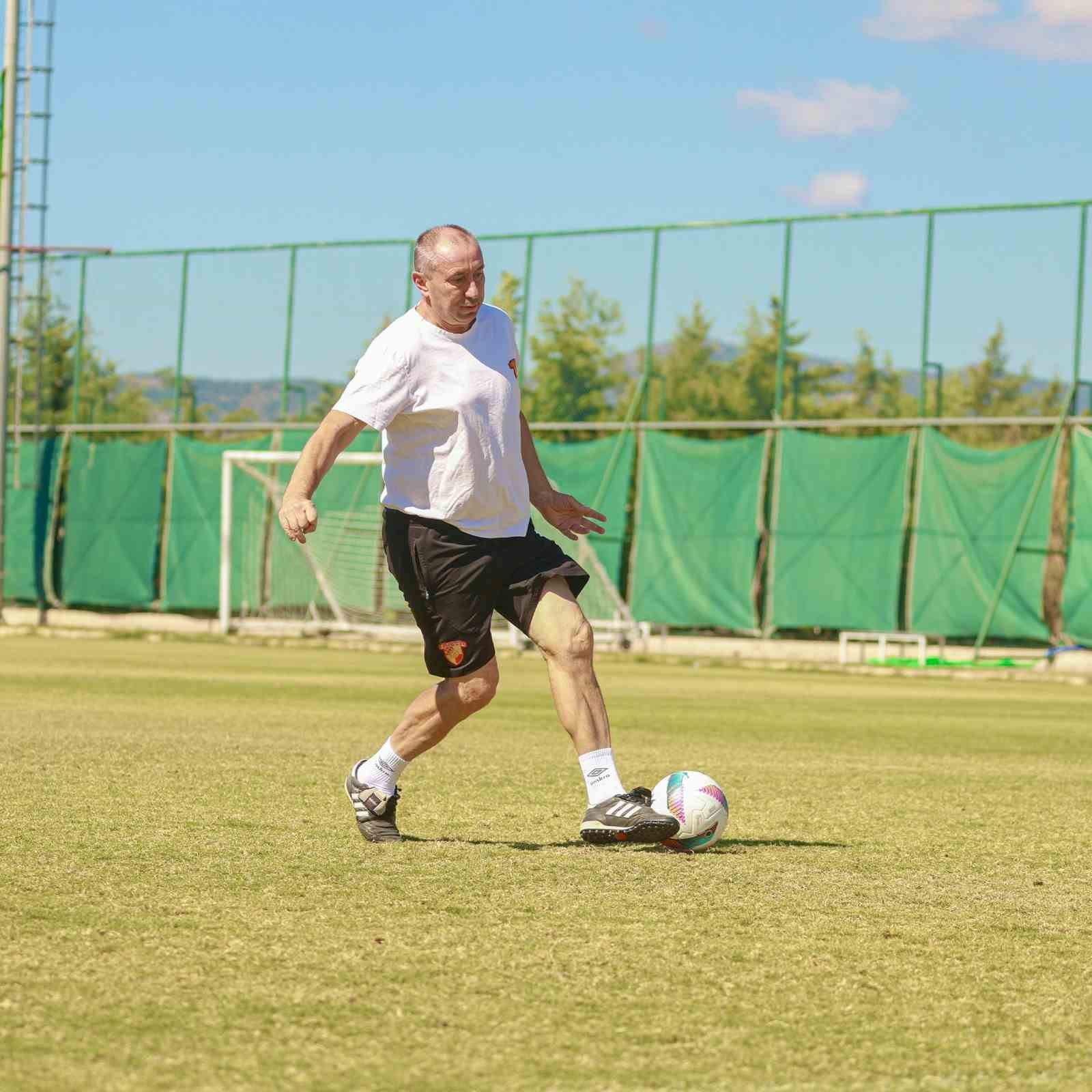 Stoilov yönetiminde Göztepe, iç sahada 16 maçtır yenilmiyor
