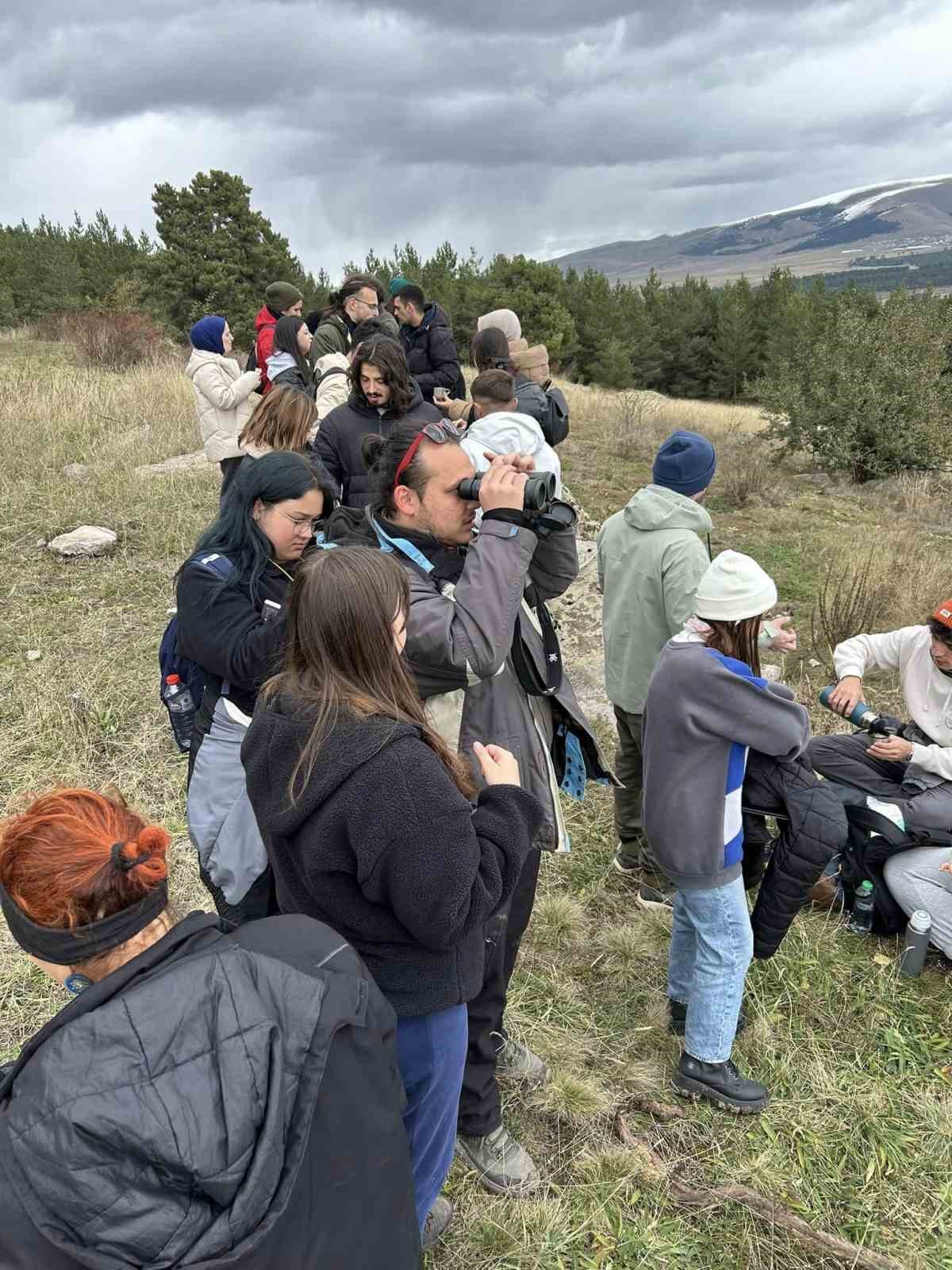 Kars’ta Doğa Yürüyüşü ve Yaban Hayatı Gözlemi etkinliği gerçekleştirildi
