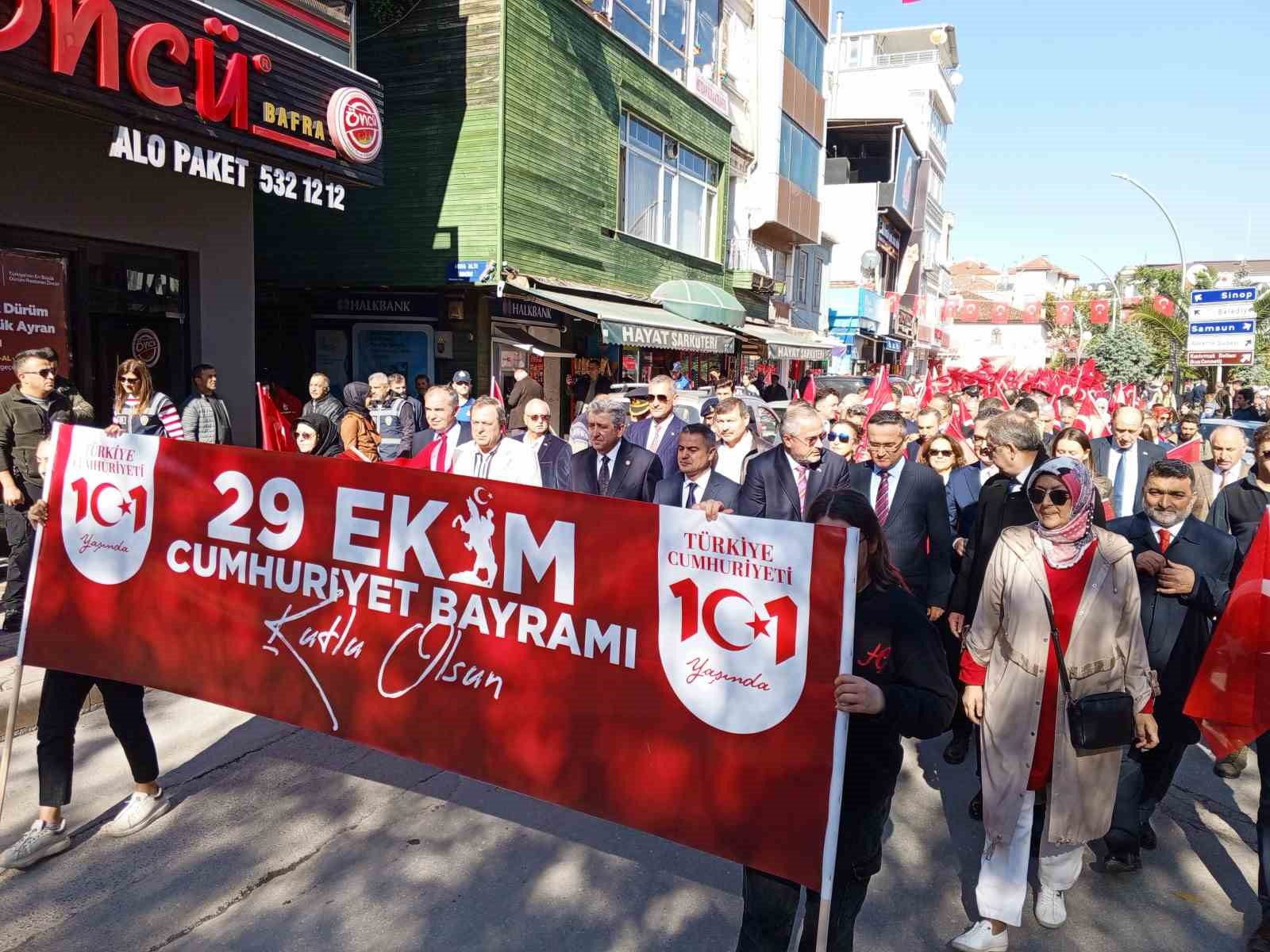 Bafra’da Cumhuriyet Yürüyüşü
