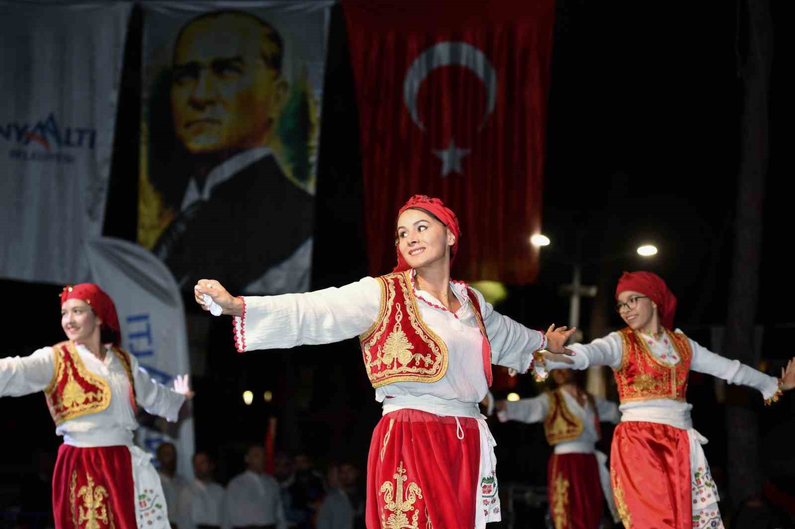 Konyaaltı Belediyesi, Cumhuriyet’i HayatPark’ta kutladı
