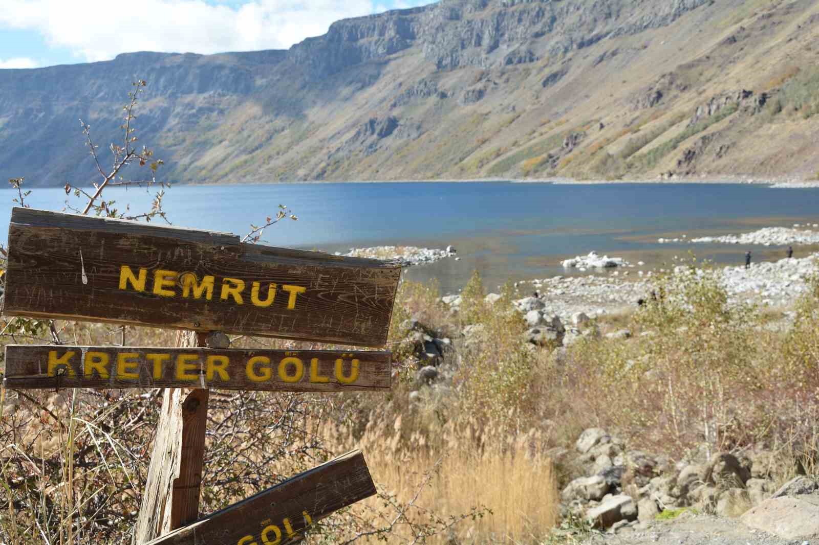 Nemrut Kalderası’nda sonbahar temizliği yapıldı
