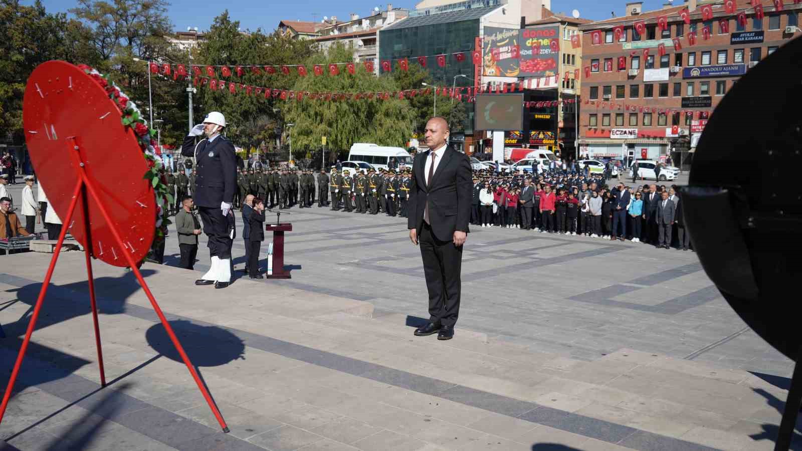 Kırıkkale’de Cumhuriyet Bayramı töreninde çelenkler sunuldu
