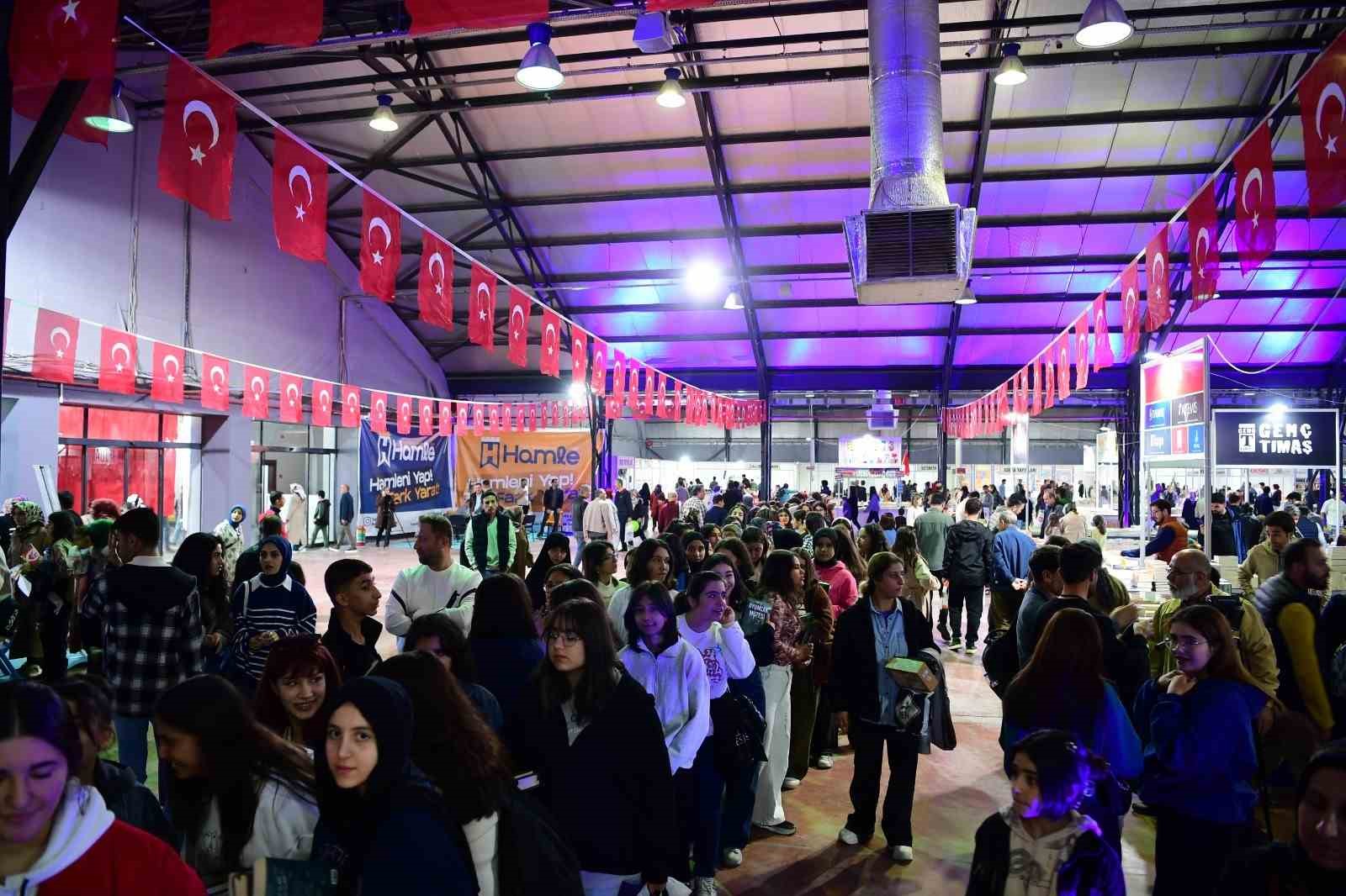 Okullardan 10. Malatya Anadolu Kitap ve Kültür Fuarı’na yoğun ilgi
